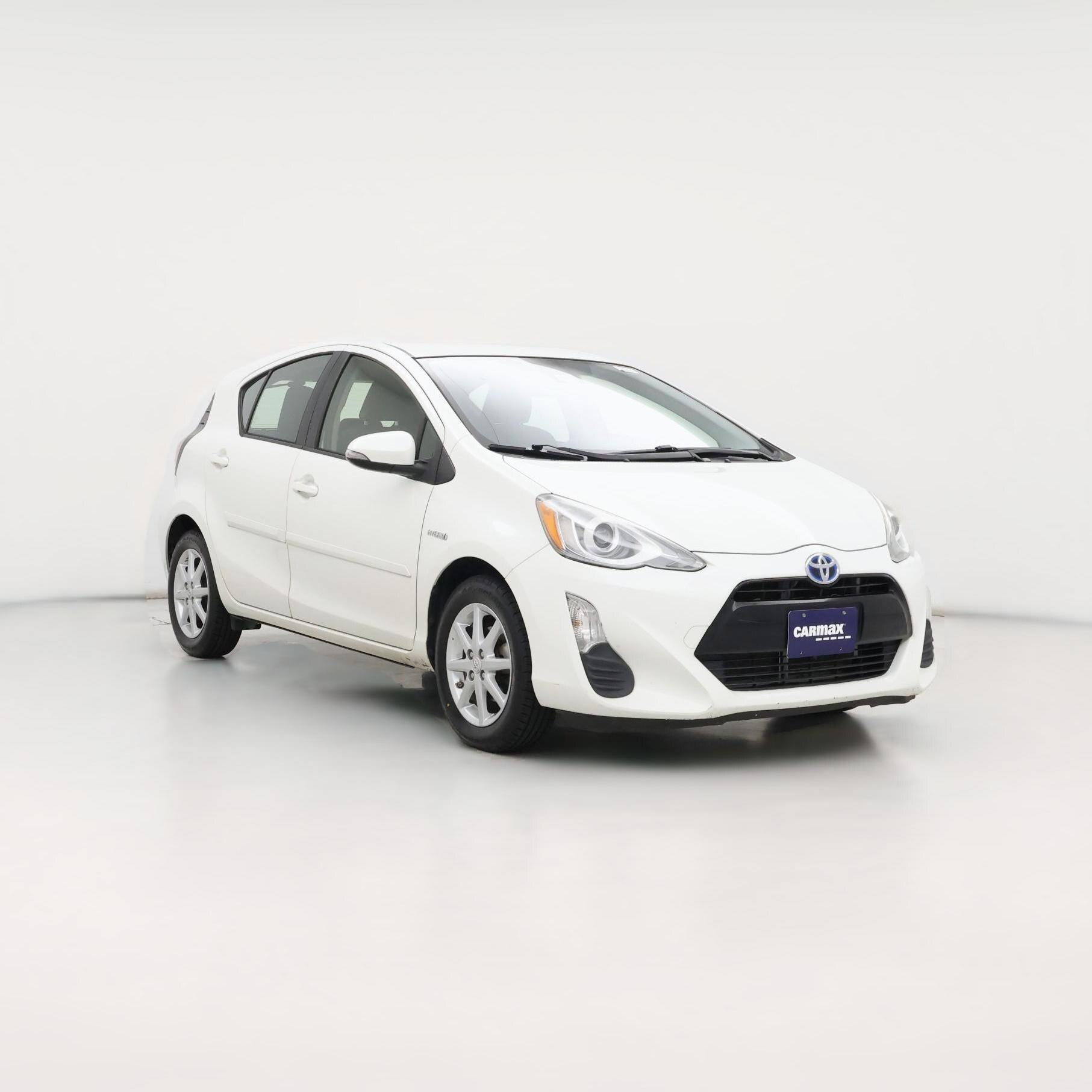 Thumbnail: 2016 Toyota Prius c - 1
