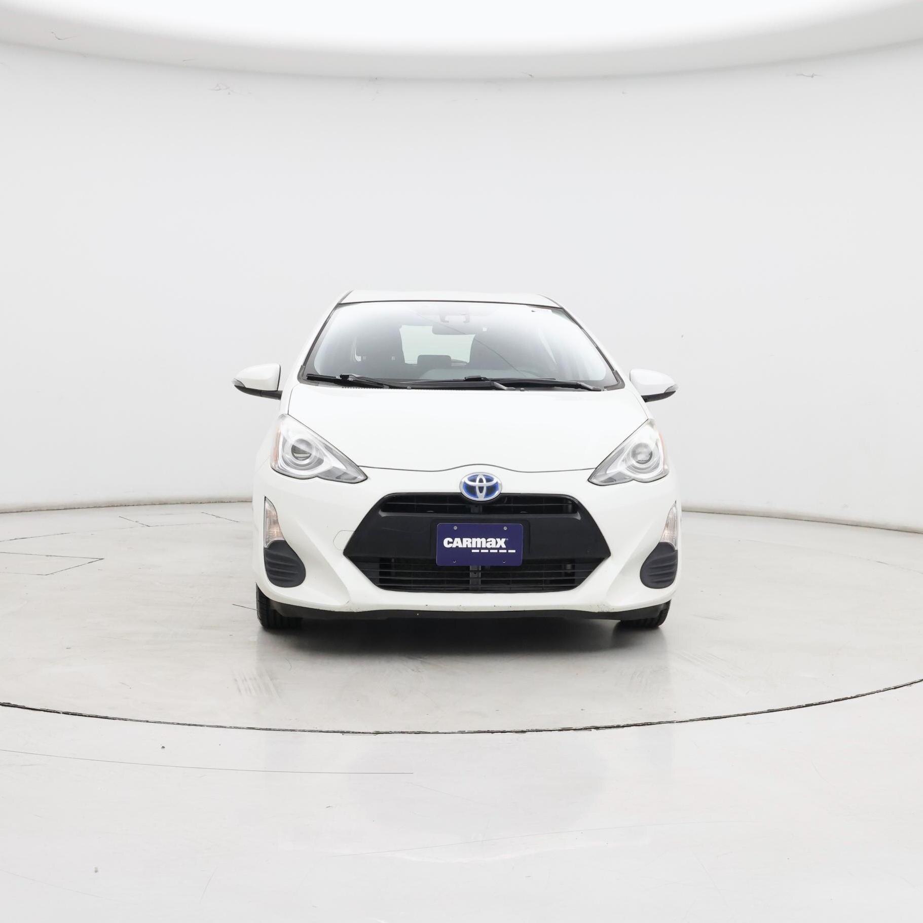 Thumbnail: 2016 Toyota Prius c - 5
