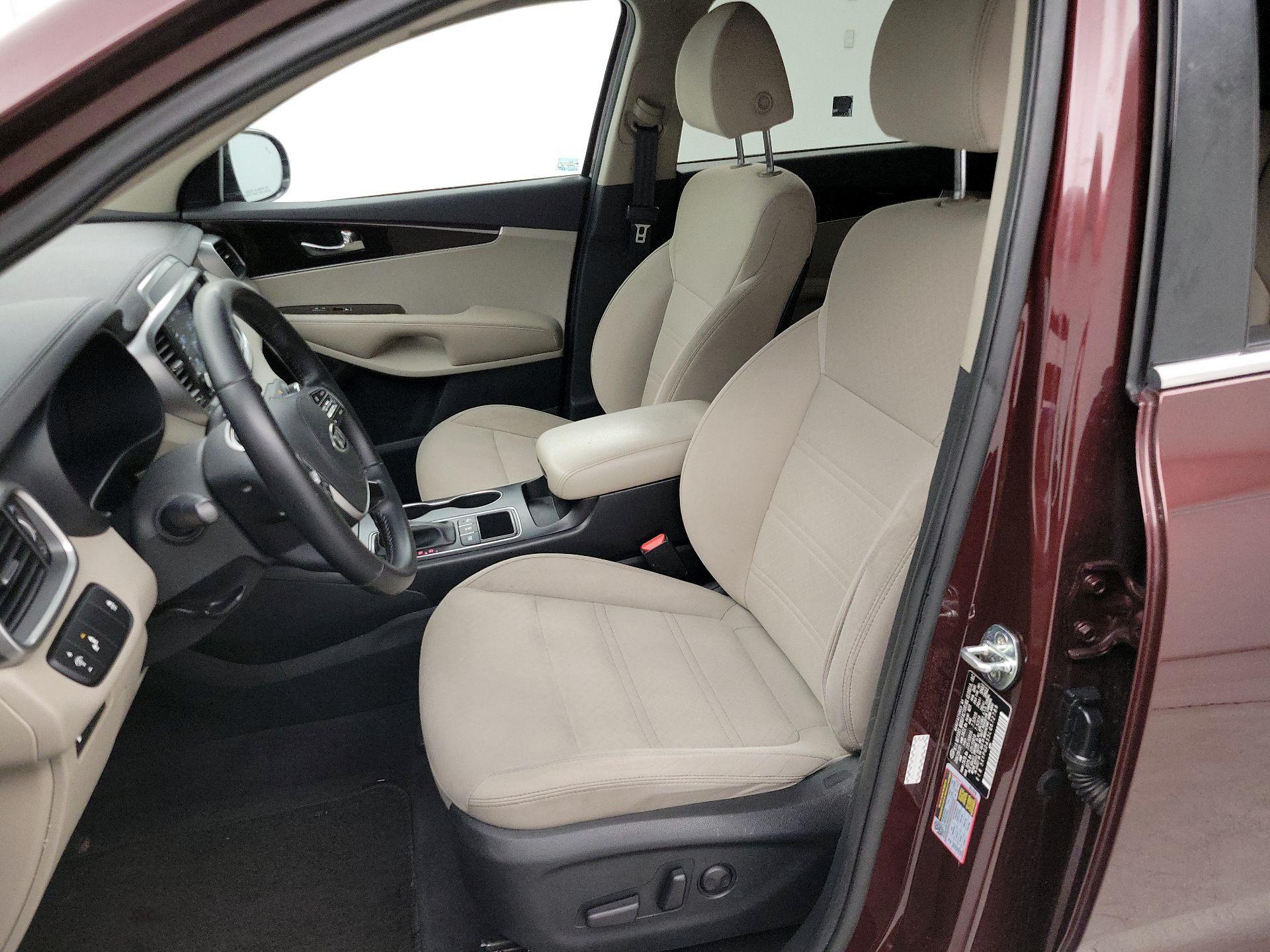 Thumbnail: 2020 Kia Sorento - 11