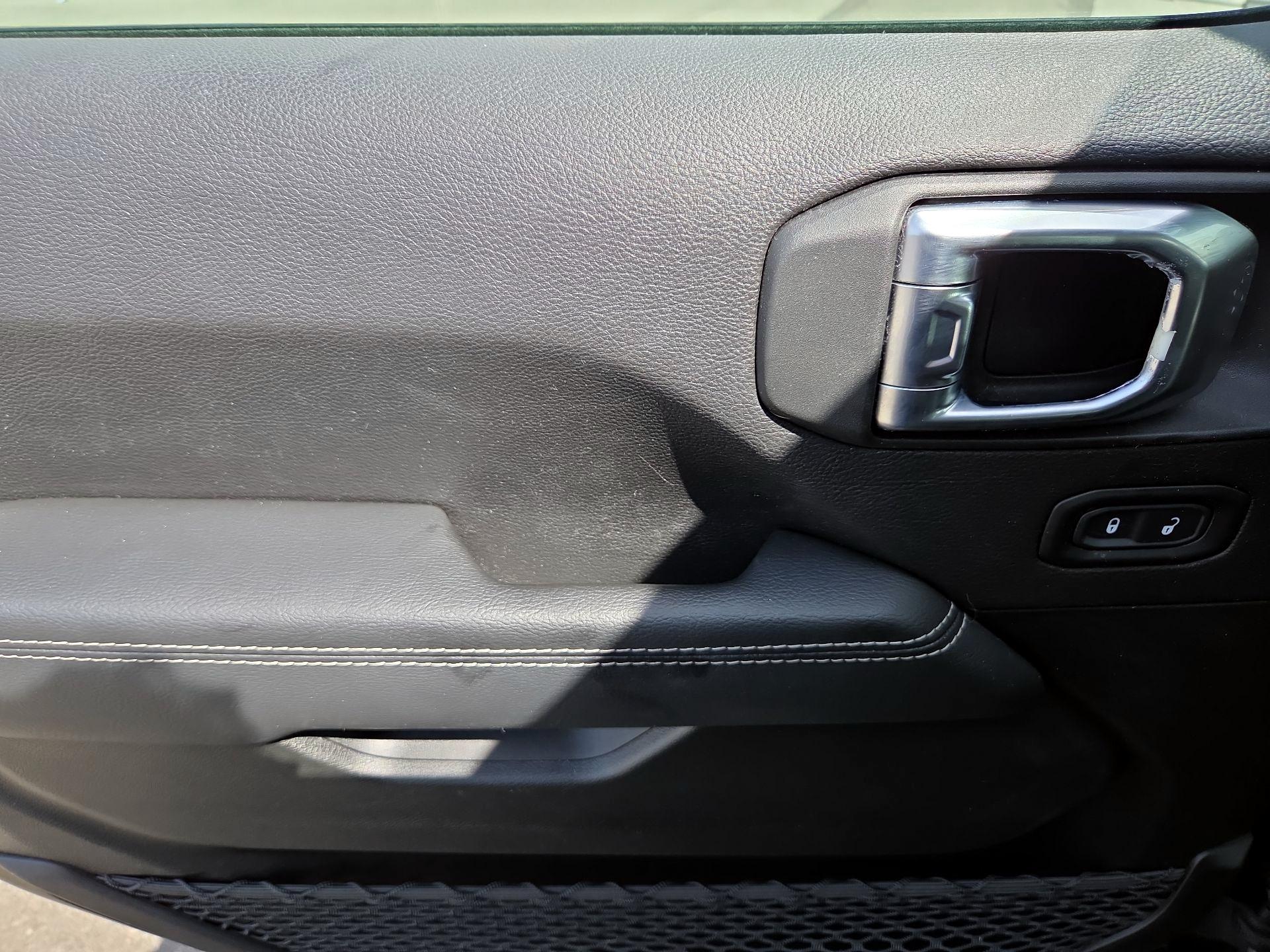 Thumbnail: 2023 Jeep Wrangler - 10