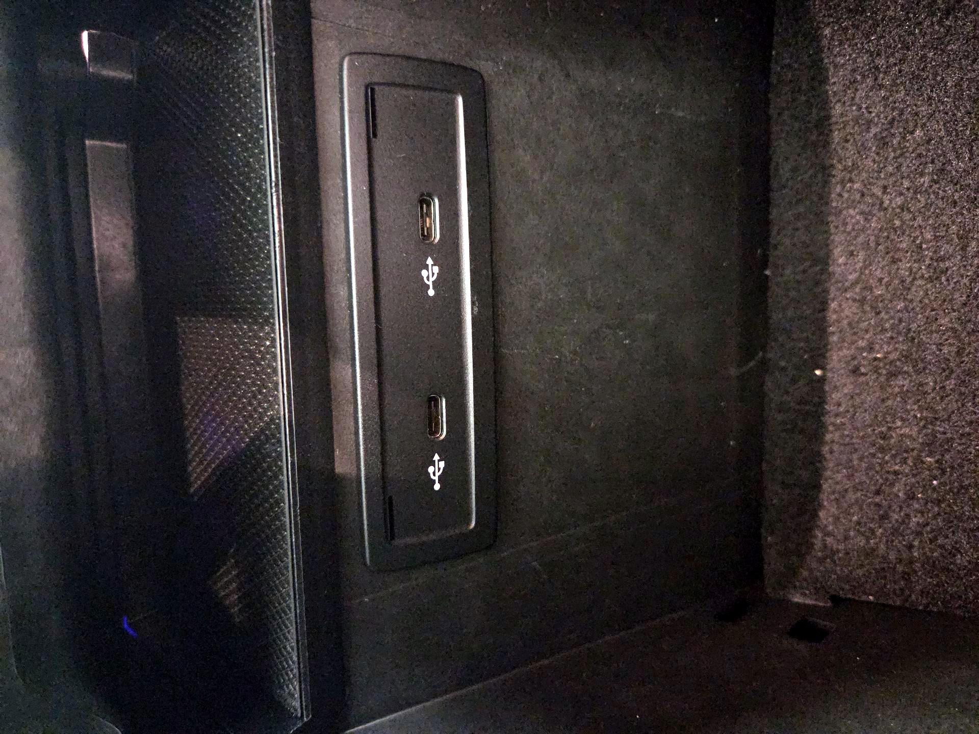 Thumbnail: 2021 Mercedes-Benz GLC - 18