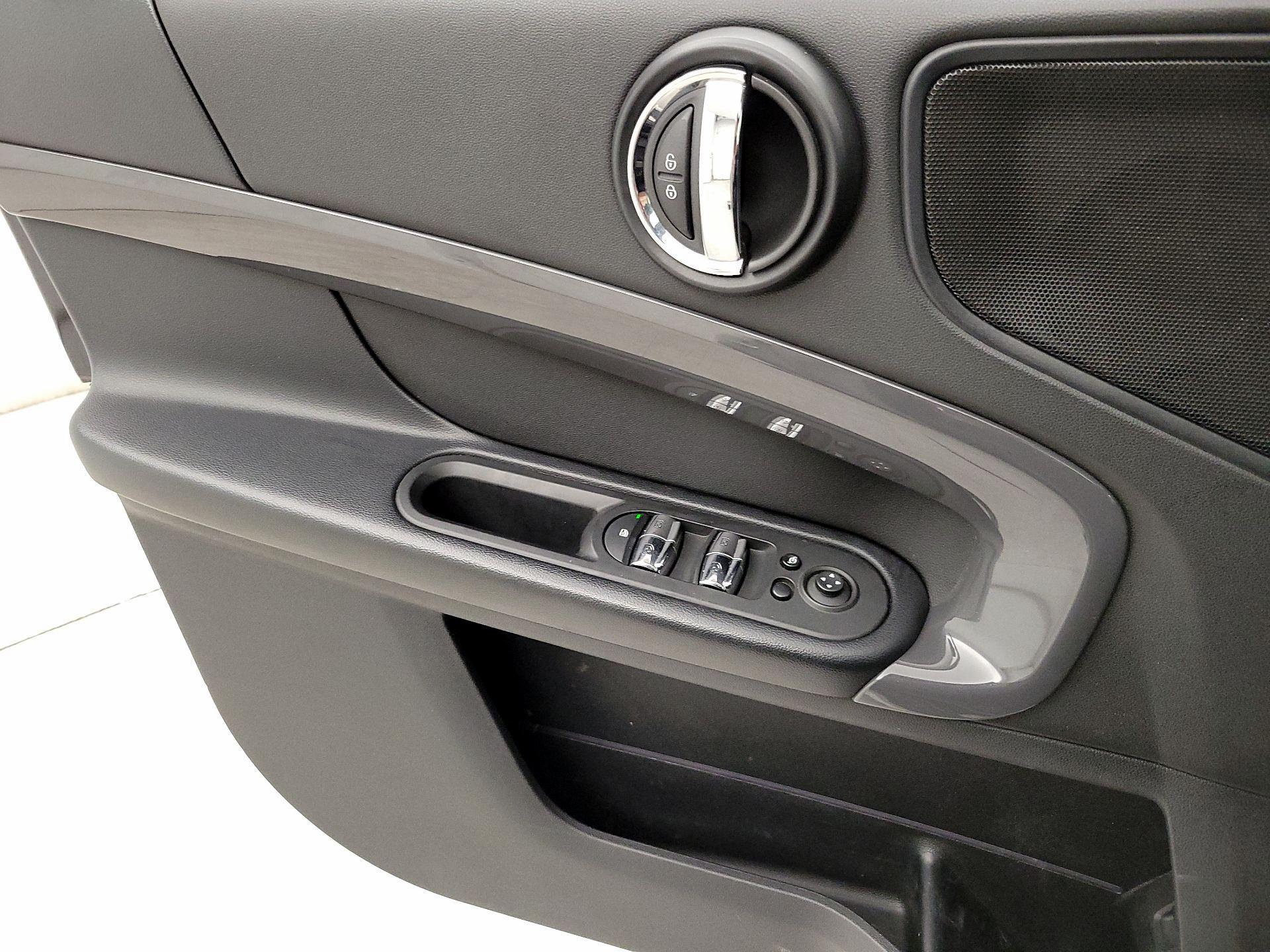 Thumbnail: 2019 MINI Cooper Countryman - 12