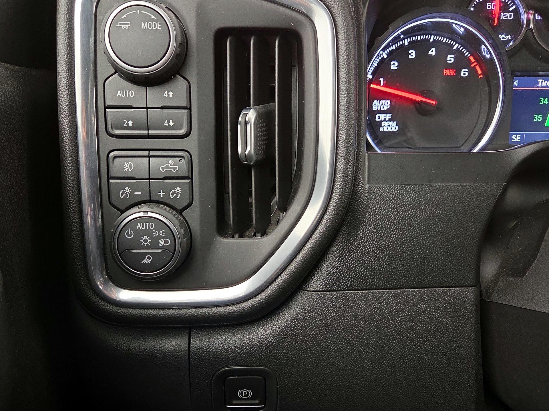 Thumbnail: 2021 Chevrolet Silverado 1500 - 13