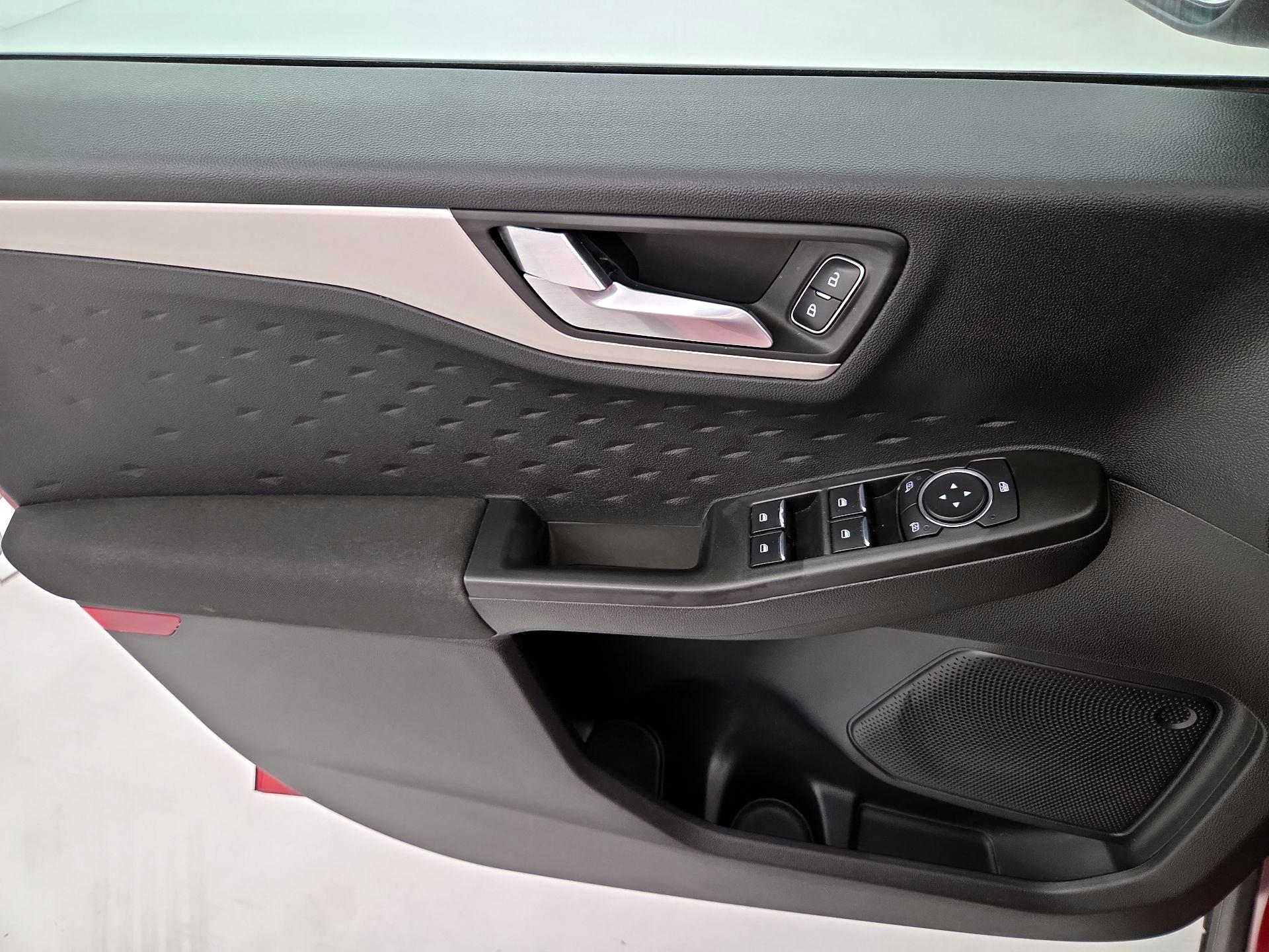 Thumbnail: 2020 Ford Escape - 12