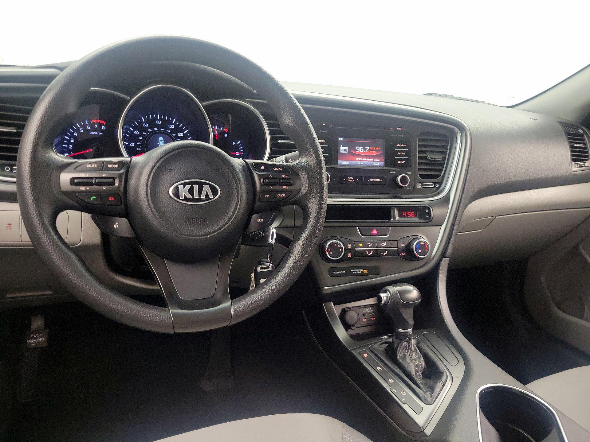 Thumbnail: 2015 Kia Optima - 9