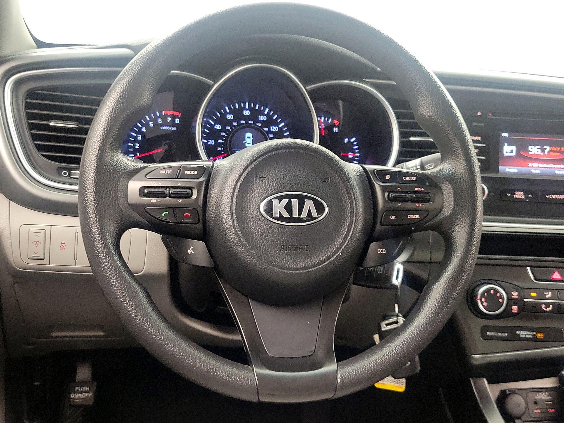 Thumbnail: 2015 Kia Optima - 10