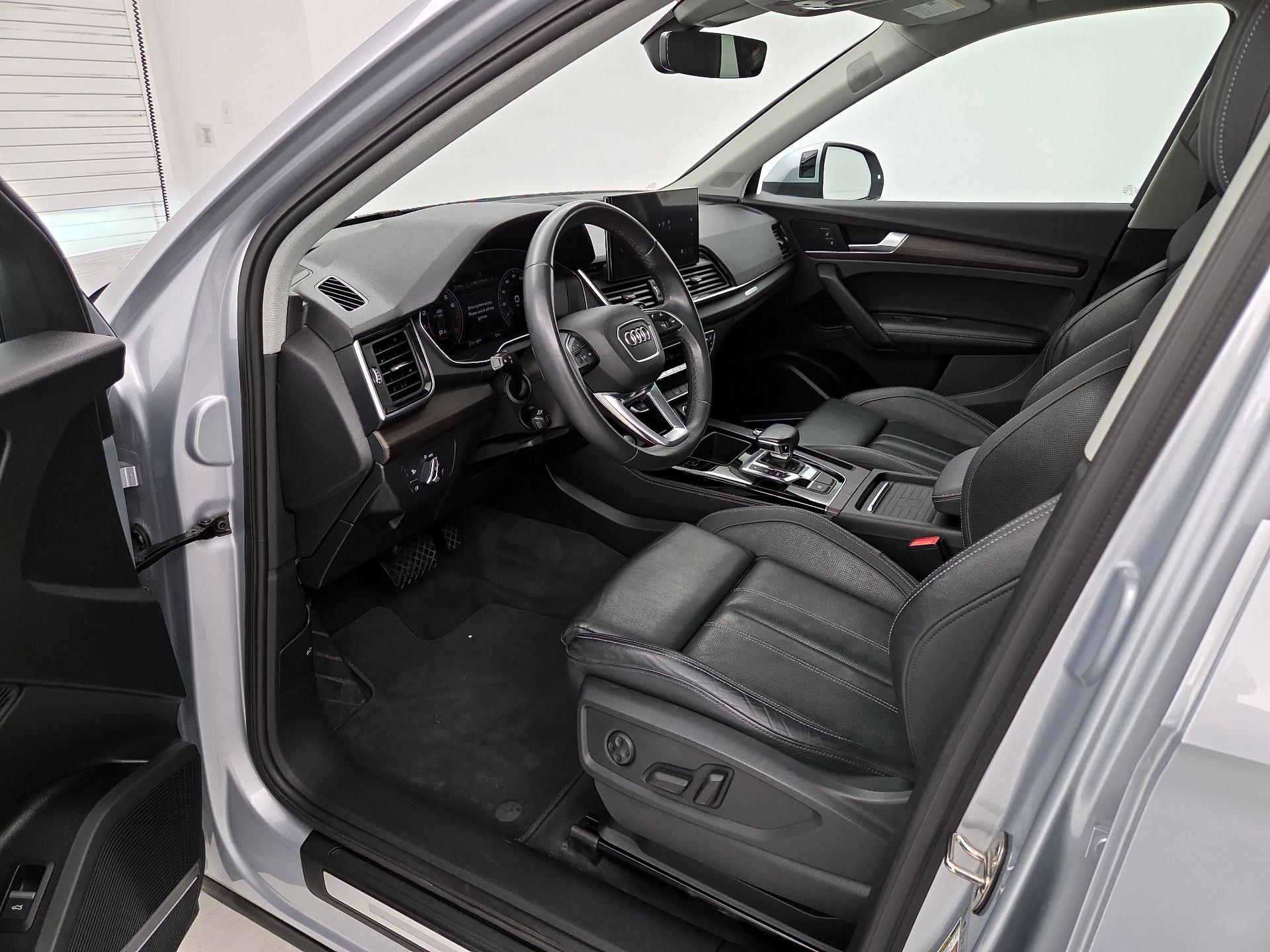 Thumbnail: 2021 Audi Q5 - 11