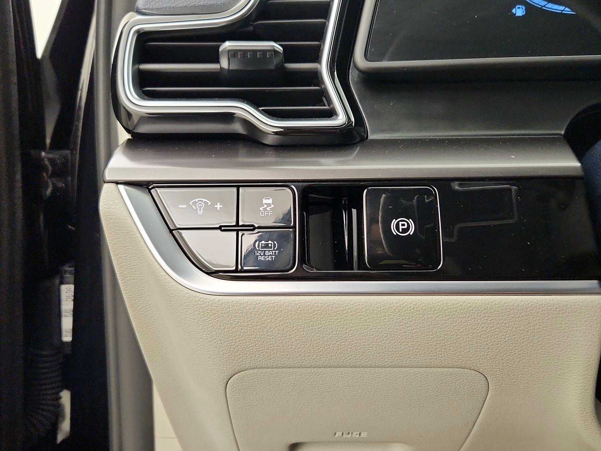 Thumbnail: 2025 Kia Sportage - 13