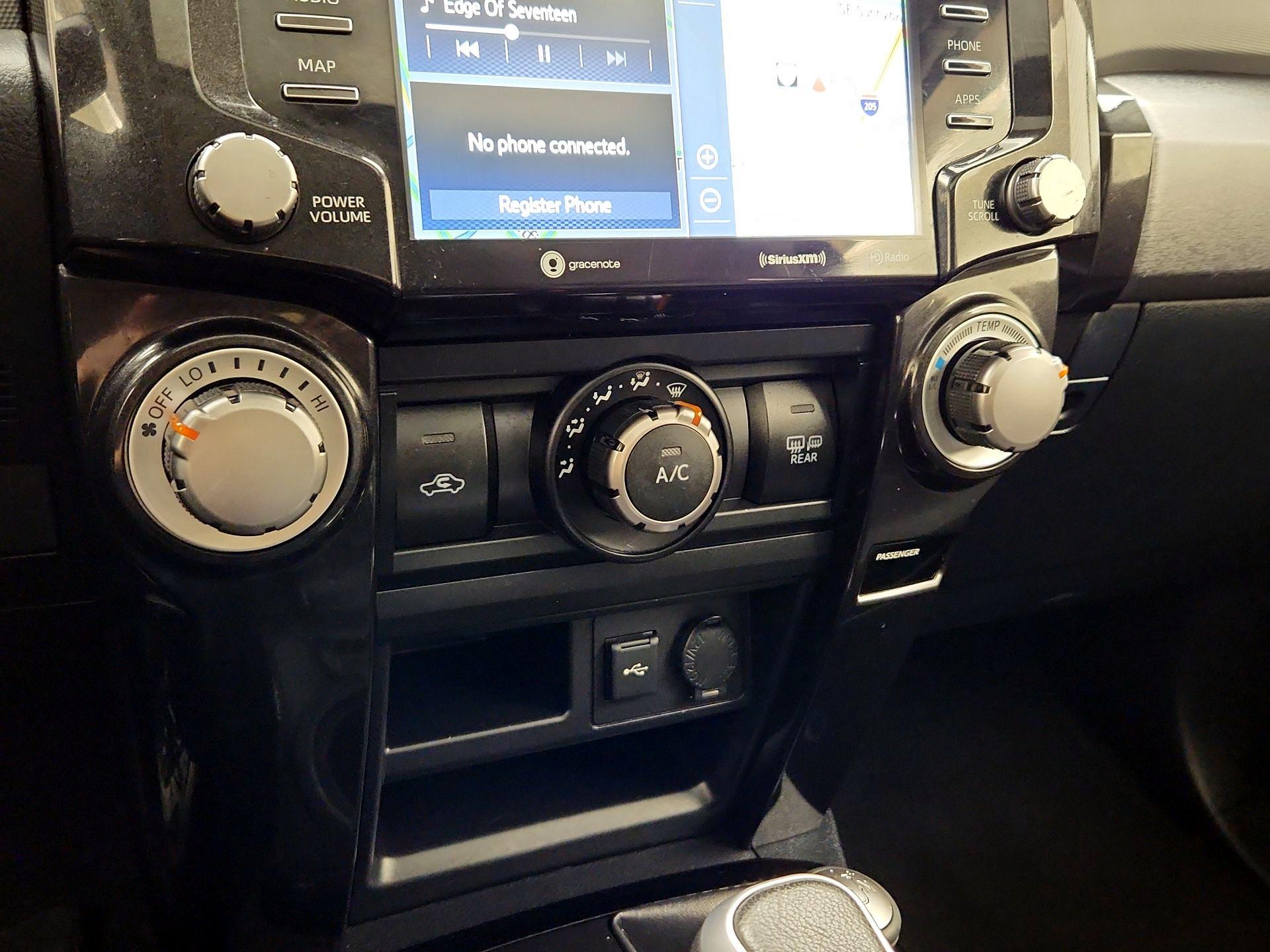 Thumbnail: 2021 Toyota 4Runner - 17