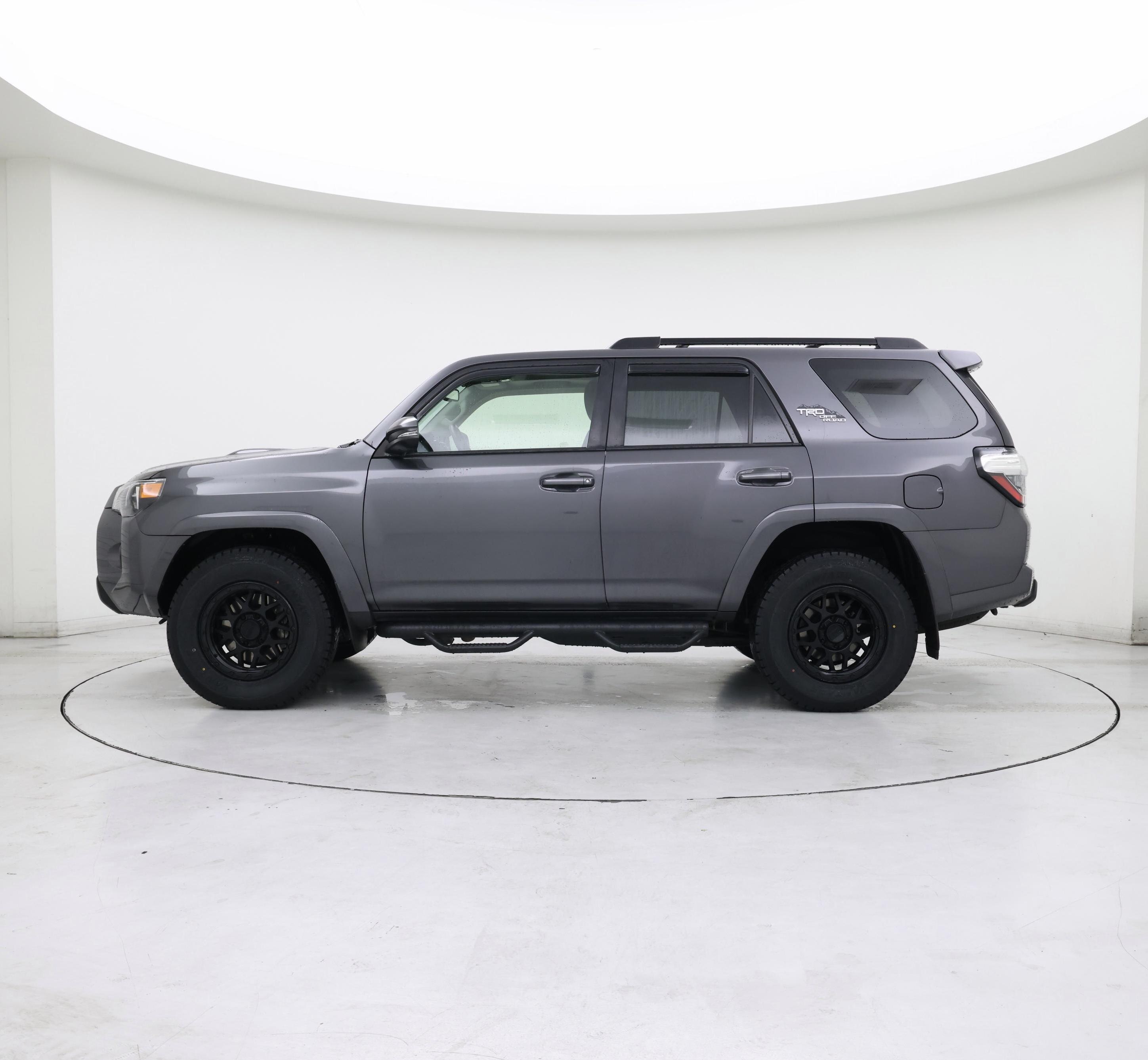 Thumbnail: 2021 Toyota 4Runner - 3
