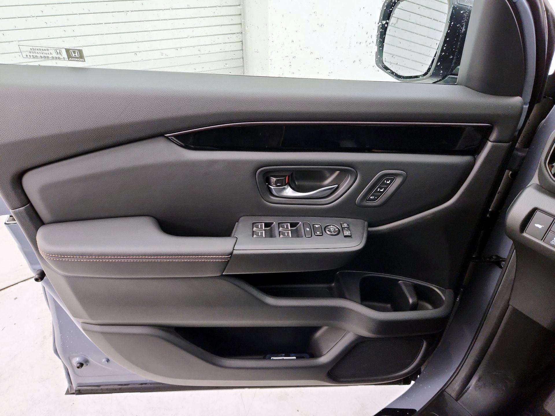 Thumbnail: 2025 Honda Pilot - 12