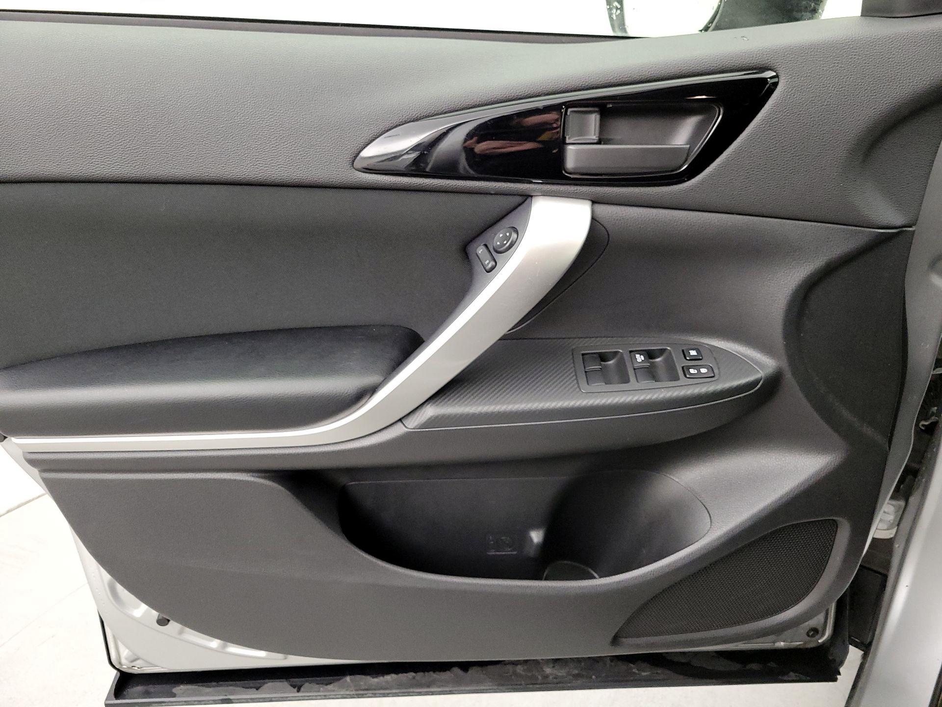 Thumbnail: 2018 Mitsubishi Eclipse Cross - 12