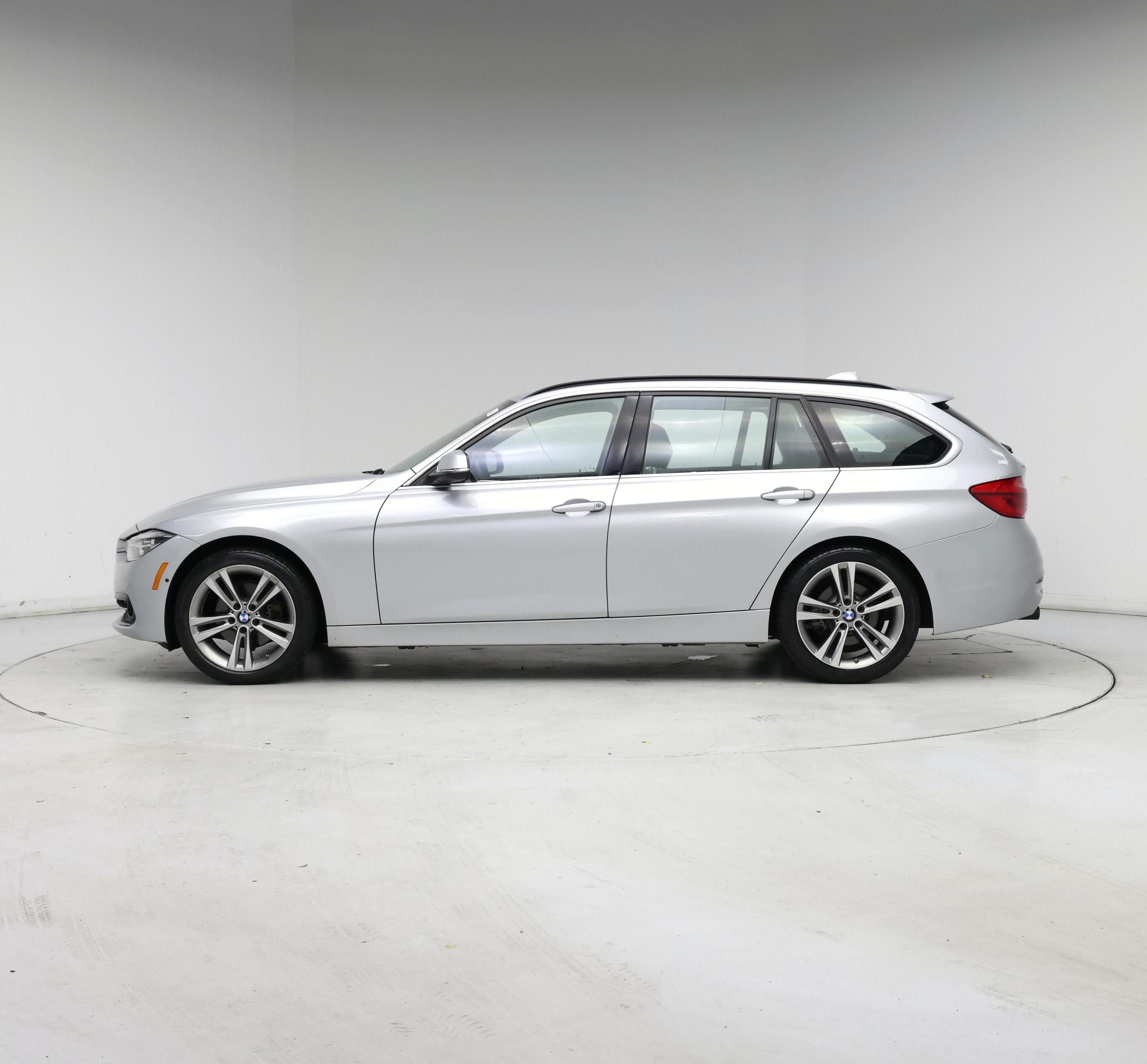 Thumbnail: 2017 BMW 3 Series - 3