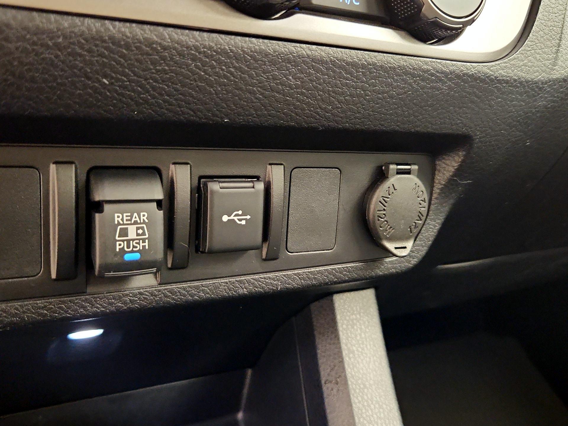 Thumbnail: 2023 Toyota Tacoma - 18