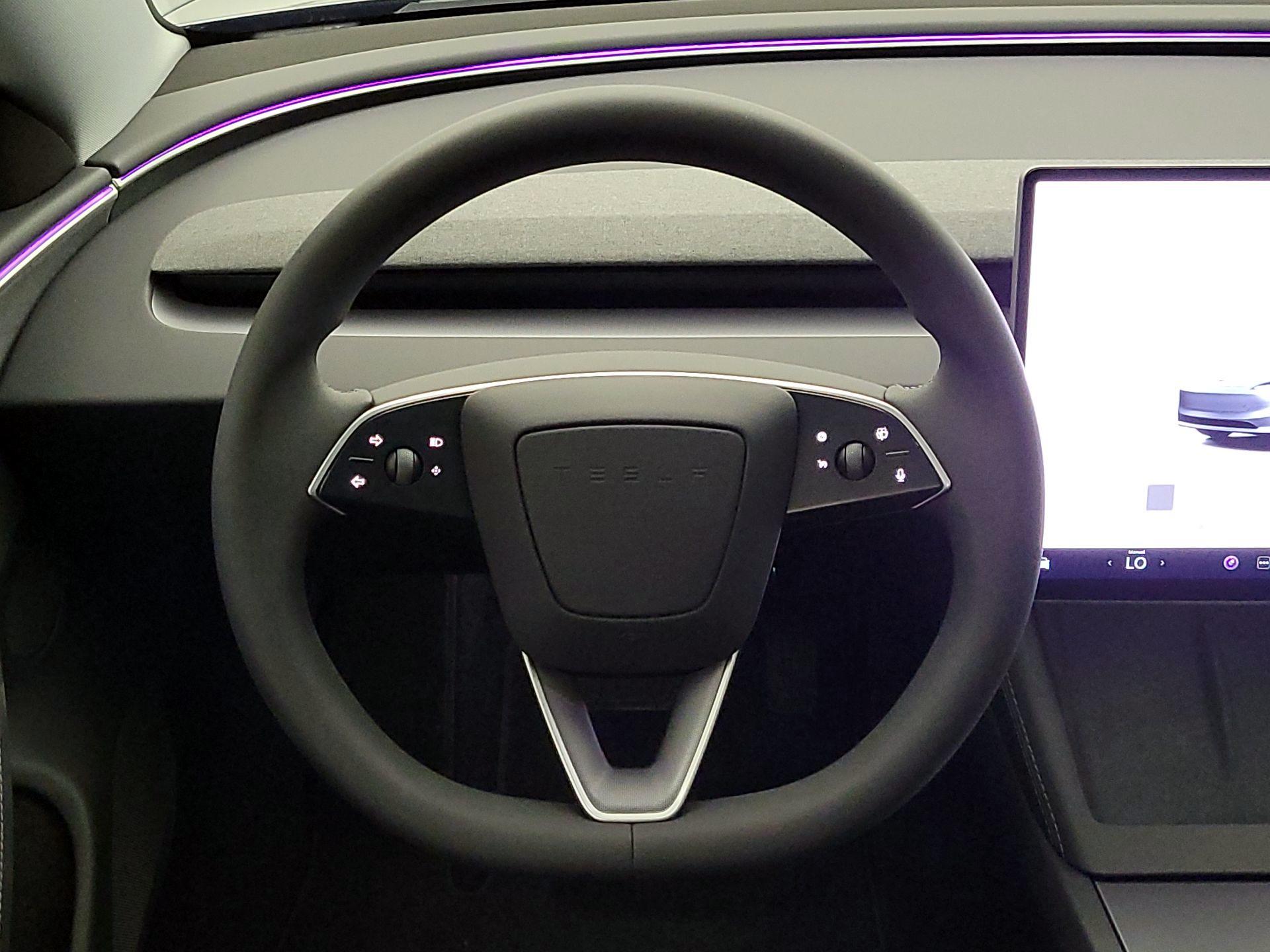 Thumbnail: 2025 Tesla Model 3 - 10