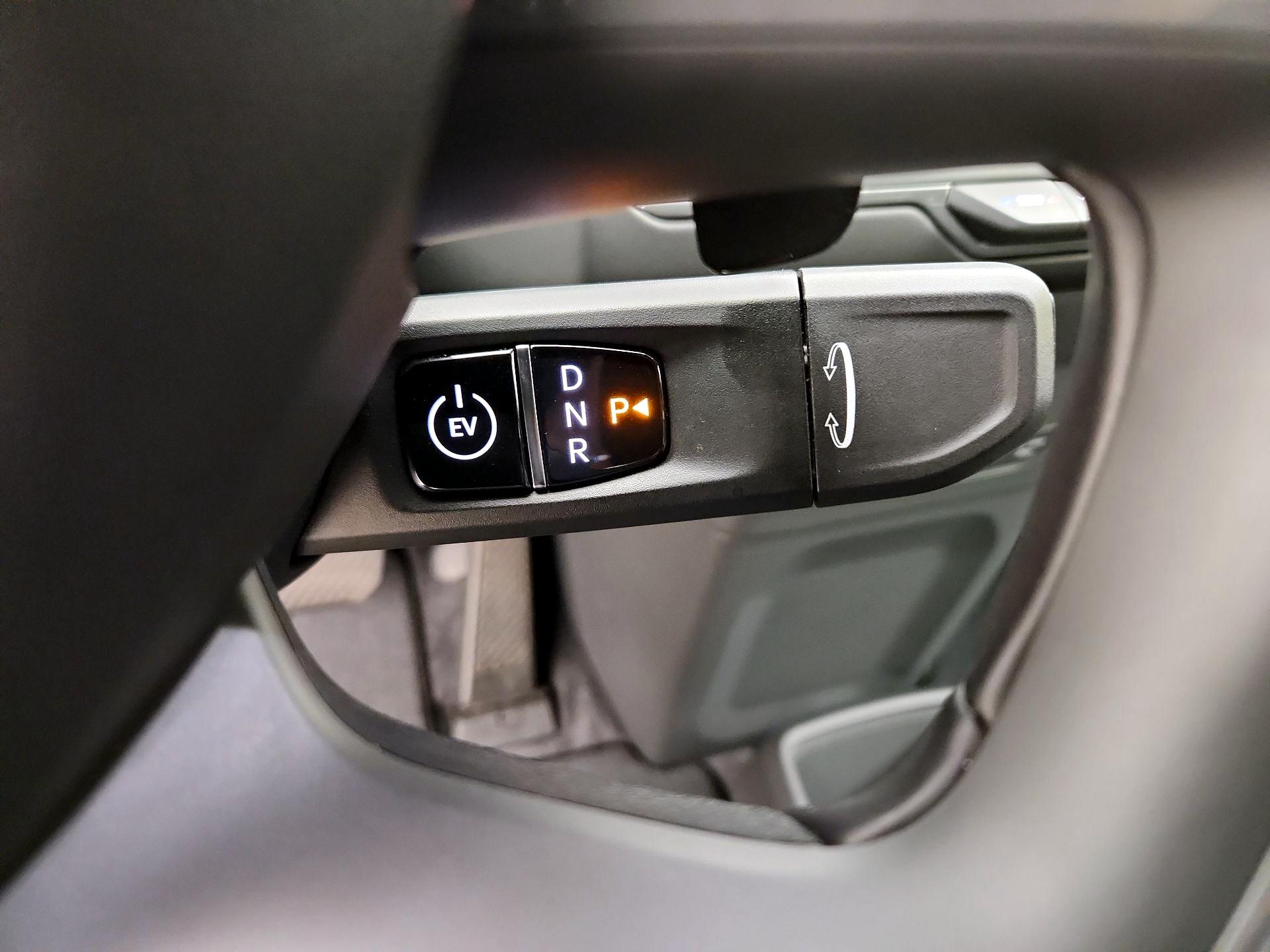 Thumbnail: 2024 Kia EV9 - 18