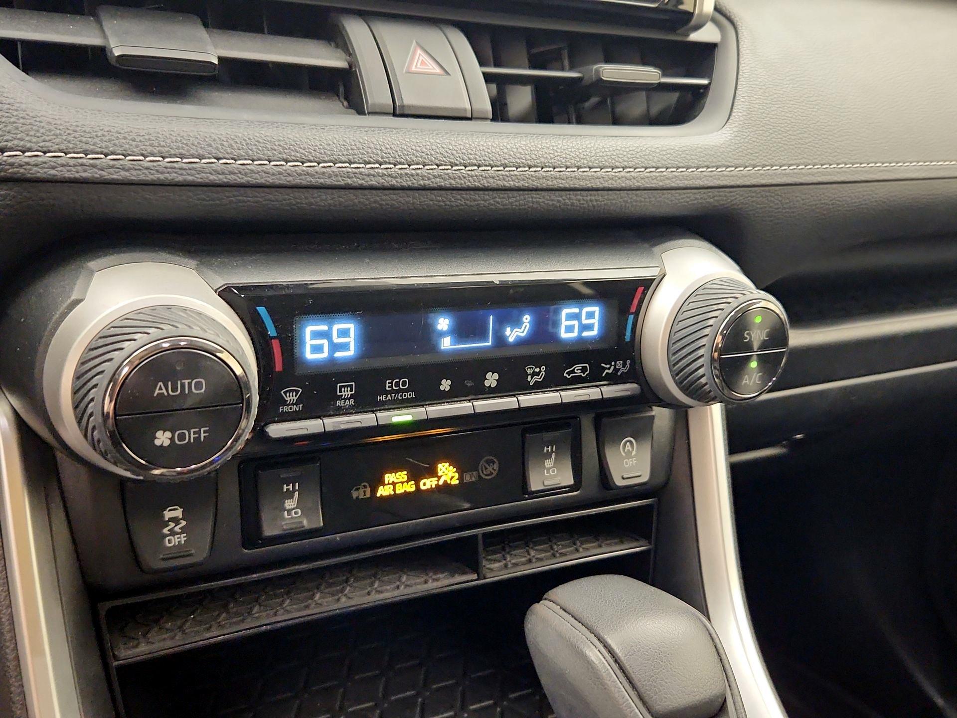 Thumbnail: 2023 Toyota RAV4 - 16