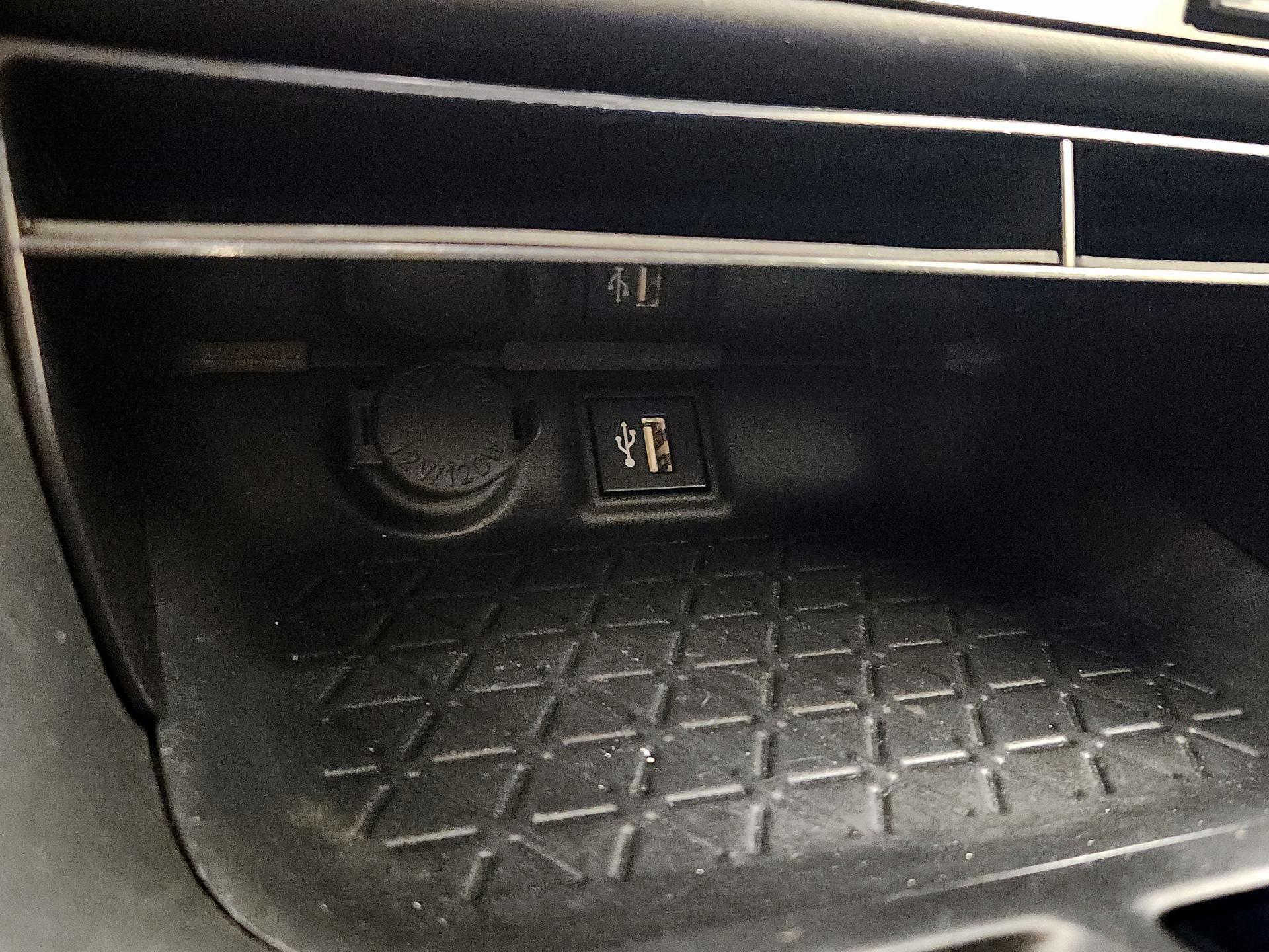 Thumbnail: 2023 Toyota RAV4 - 18