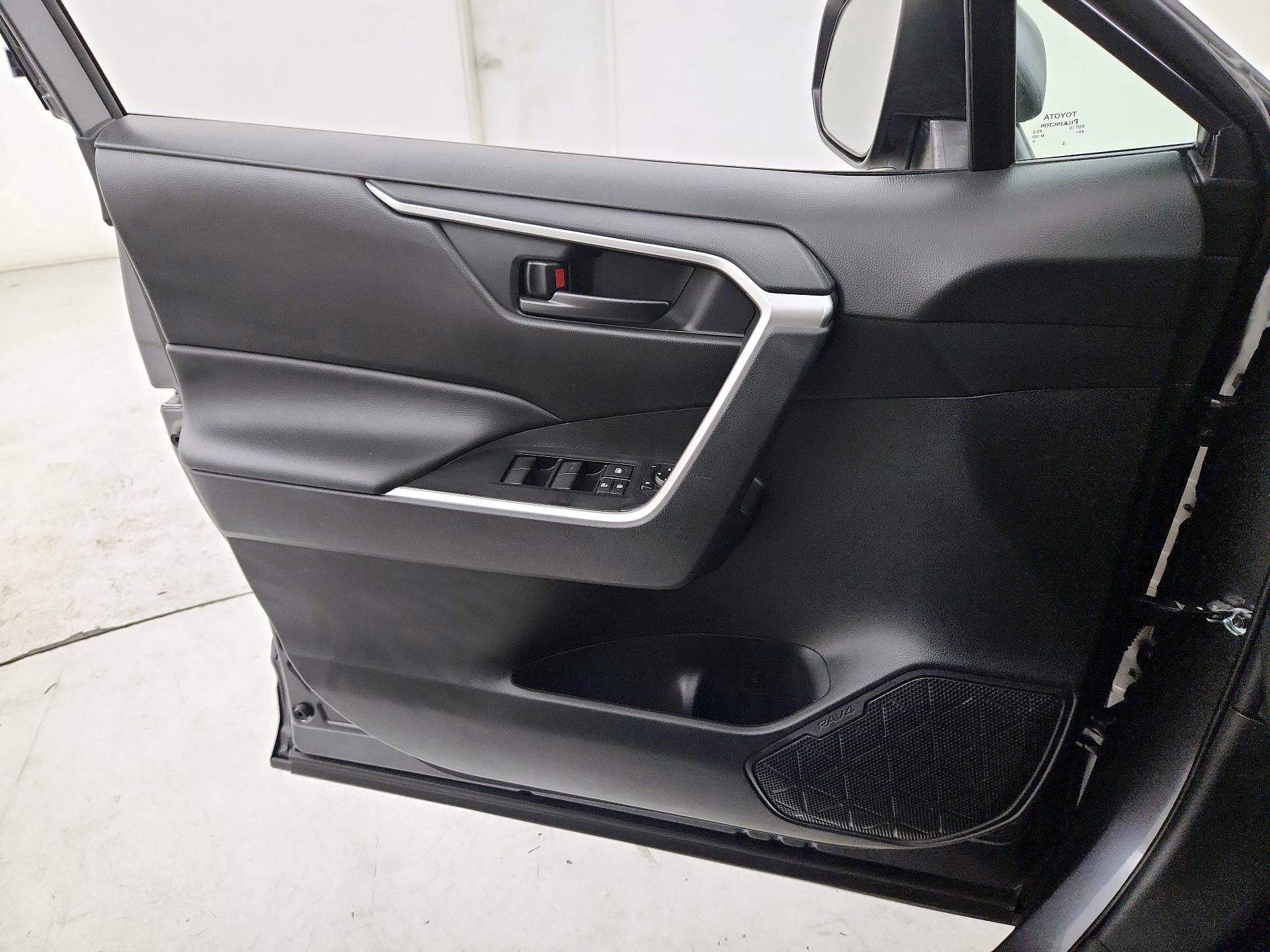 Thumbnail: 2024 Toyota RAV4 - 12