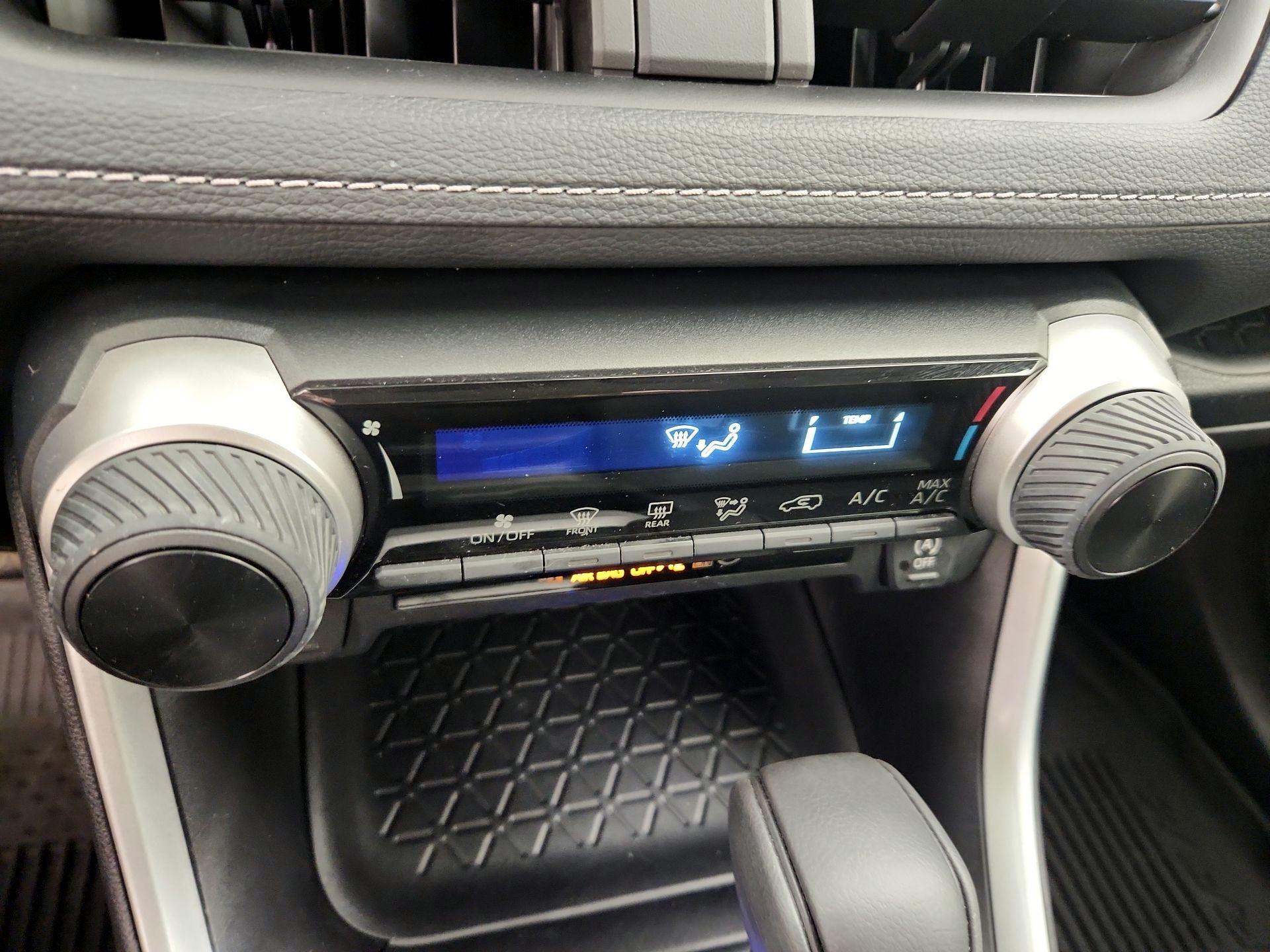 Thumbnail: 2024 Toyota RAV4 - 16