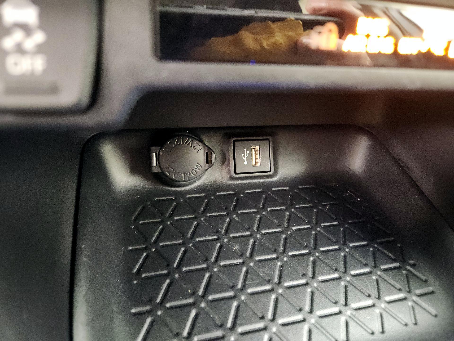 Thumbnail: 2024 Toyota RAV4 - 18