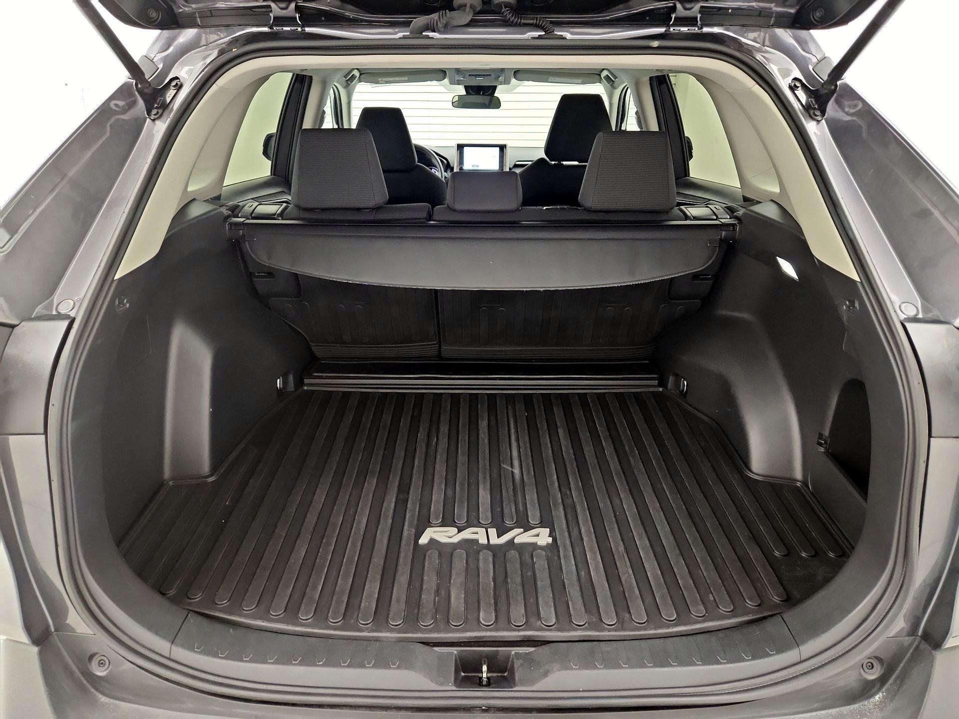 Thumbnail: 2024 Toyota RAV4 - 20