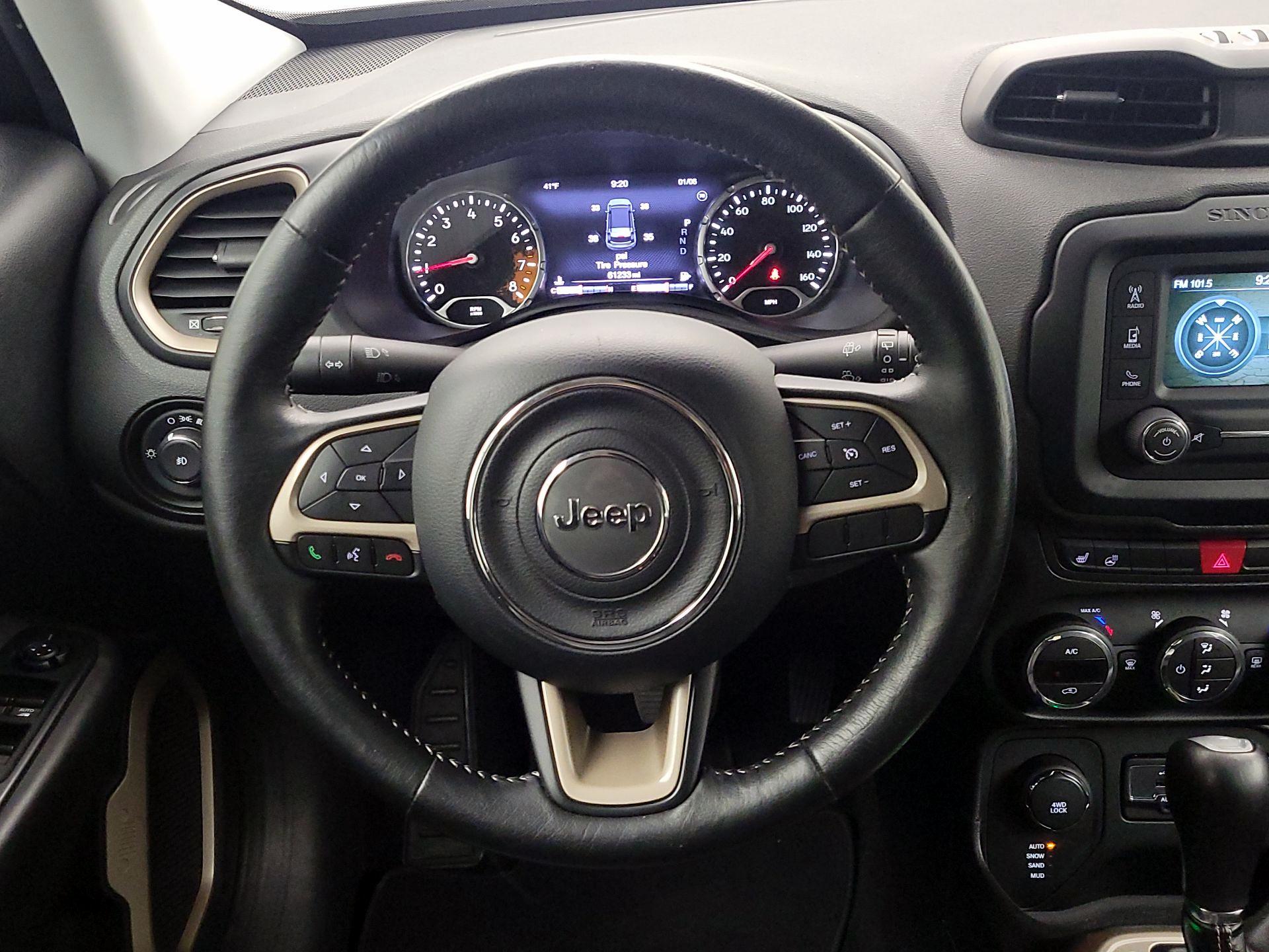 Thumbnail: 2016 Jeep Renegade - 10