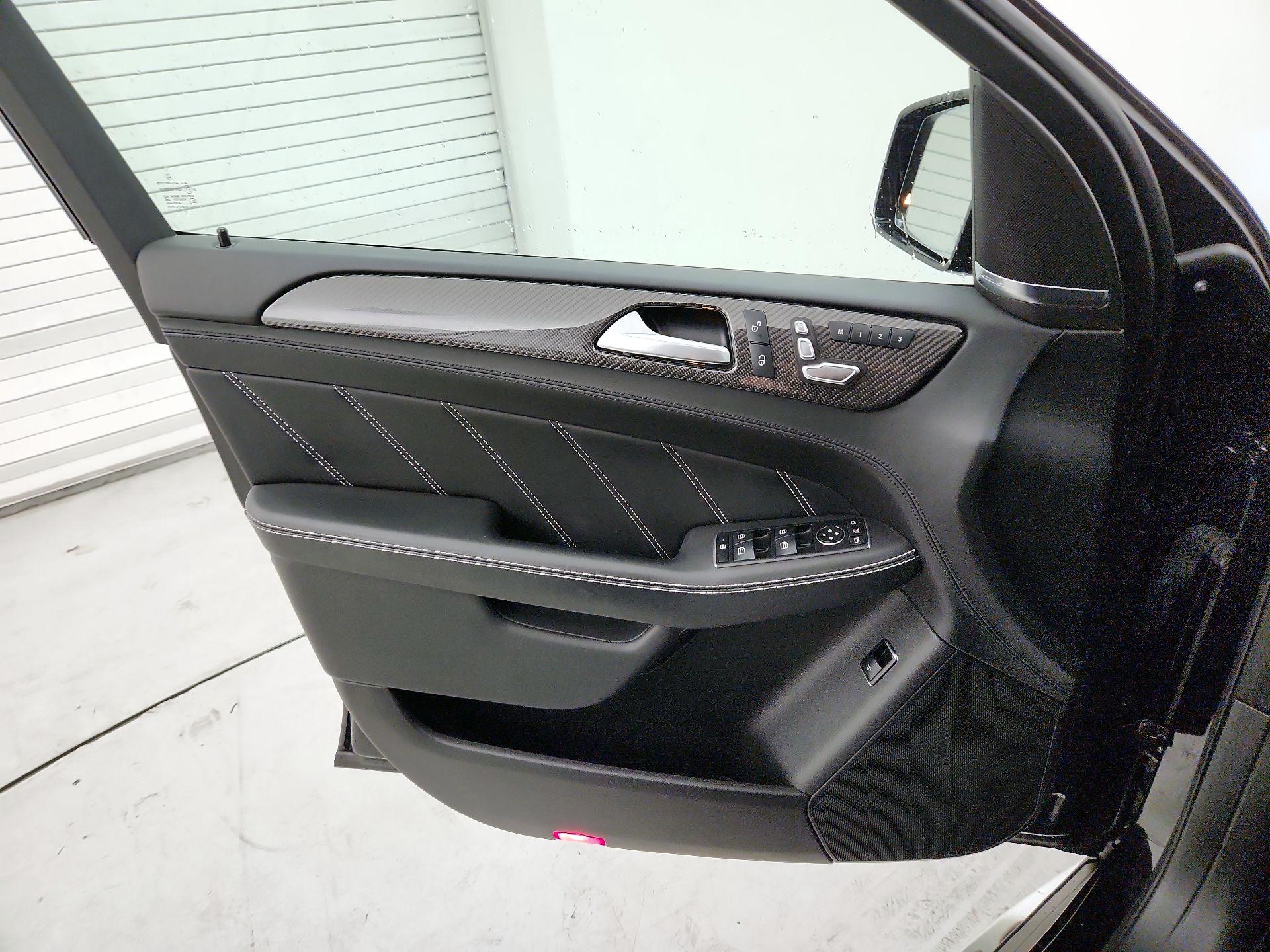 Thumbnail: 2018 Mercedes-Benz GL-Class - 12