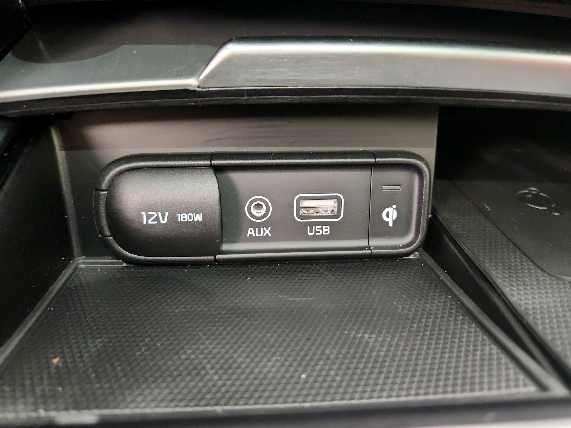 Thumbnail: 2019 Kia Stinger - 19