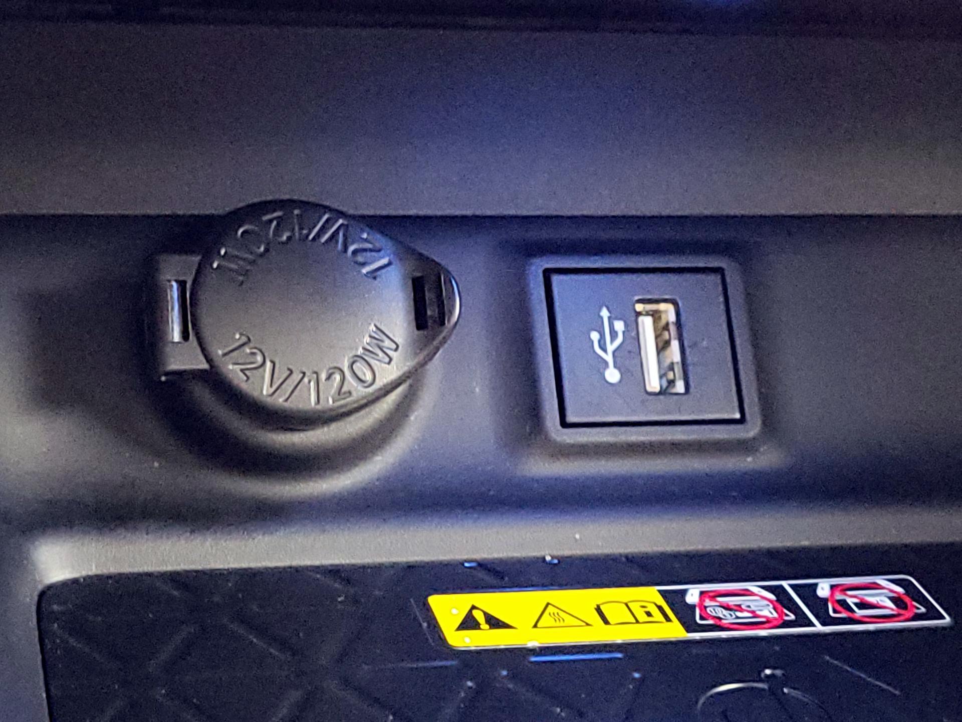 Thumbnail: 2023 Toyota RAV4 - 18