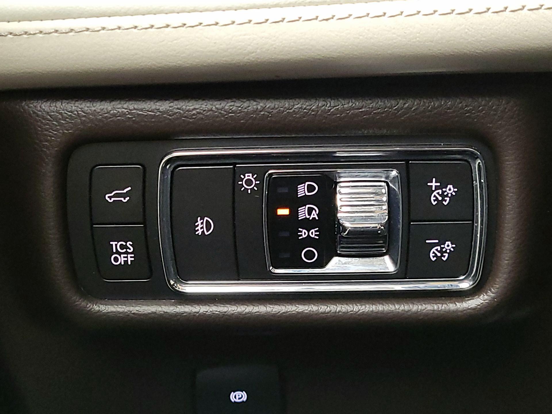 Thumbnail: 2021 Lincoln Nautilus - 13