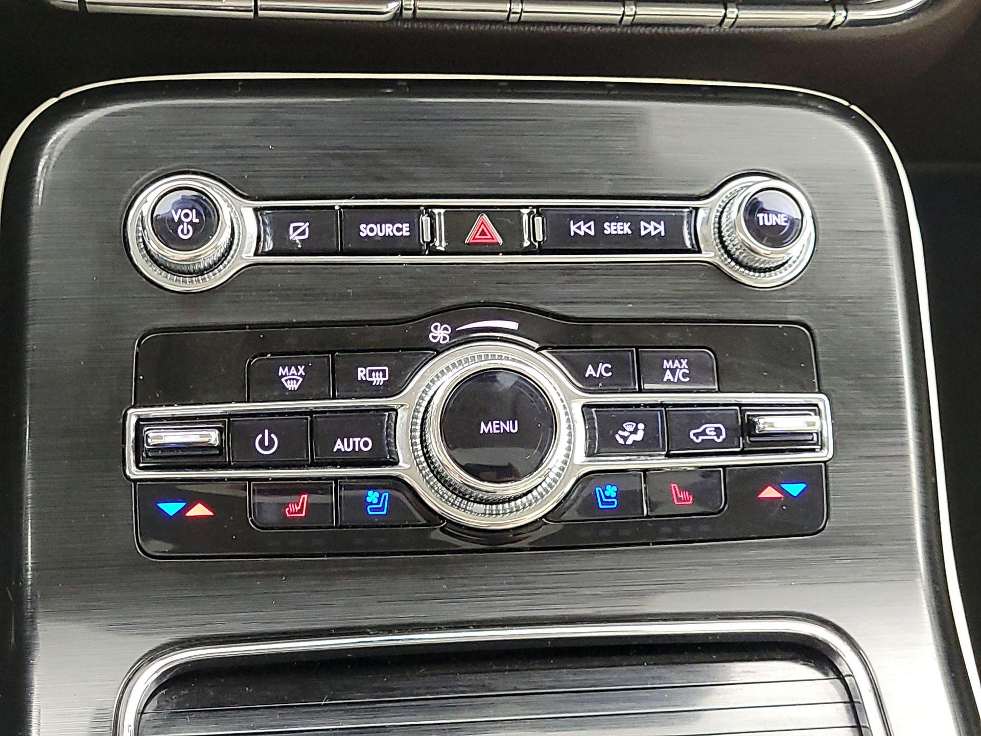 Thumbnail: 2021 Lincoln Nautilus - 17