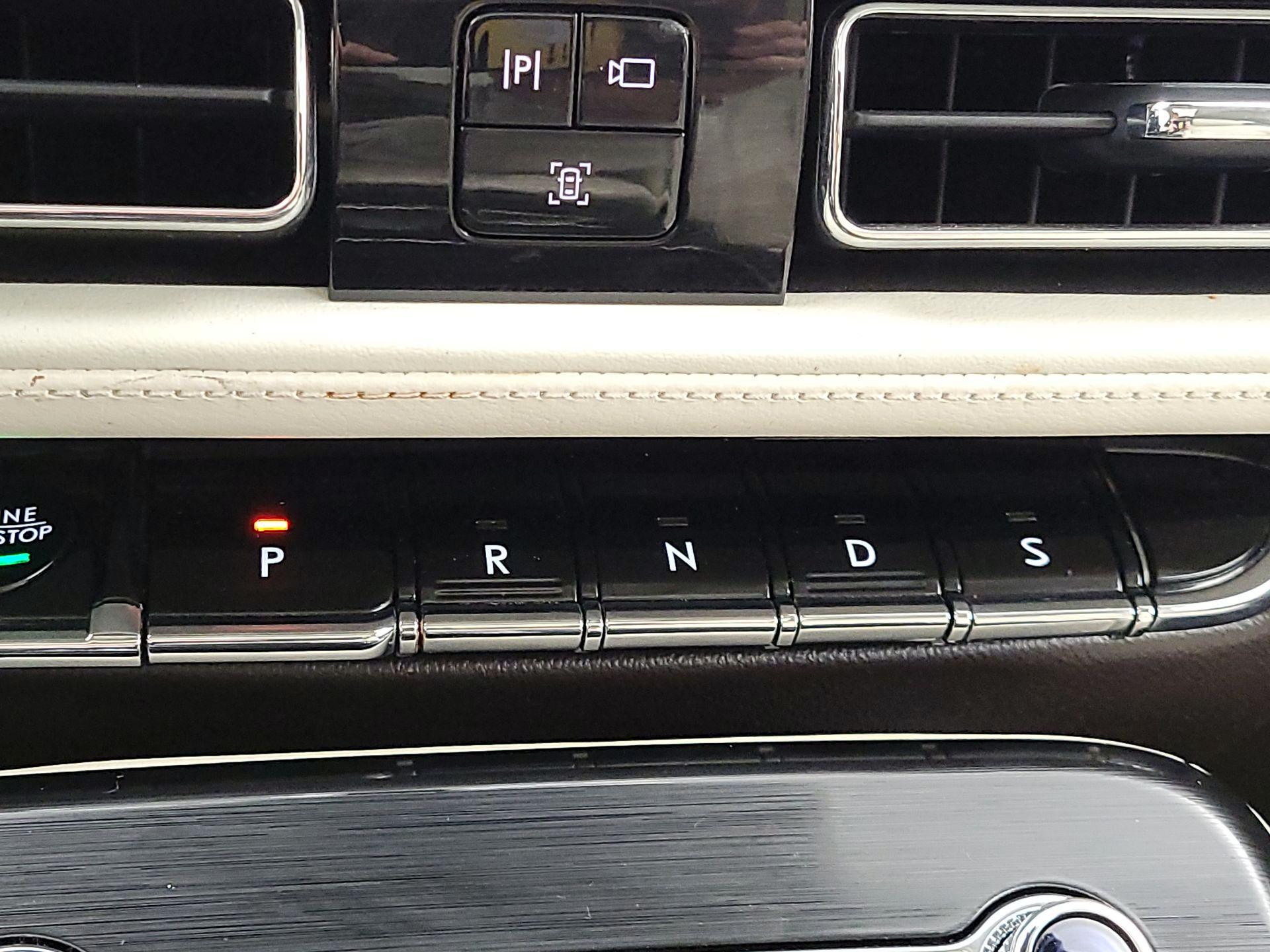 Thumbnail: 2021 Lincoln Nautilus - 18