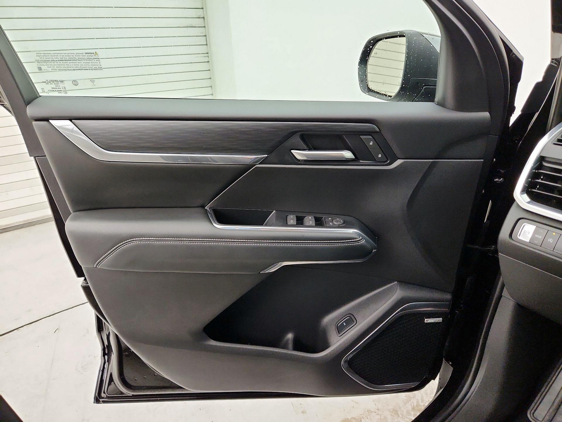 Thumbnail: 2025 GMC Acadia - 12