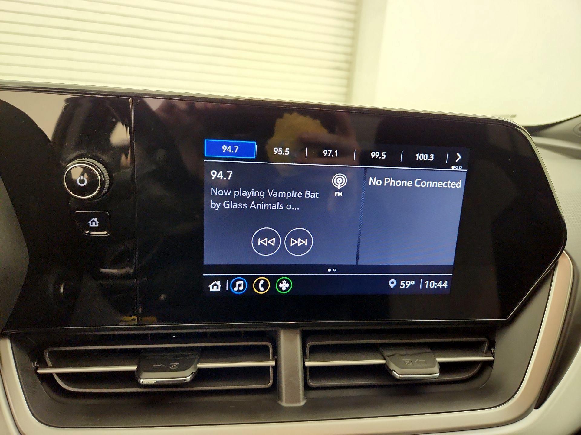 Thumbnail: 2025 Chevrolet Trax - 15