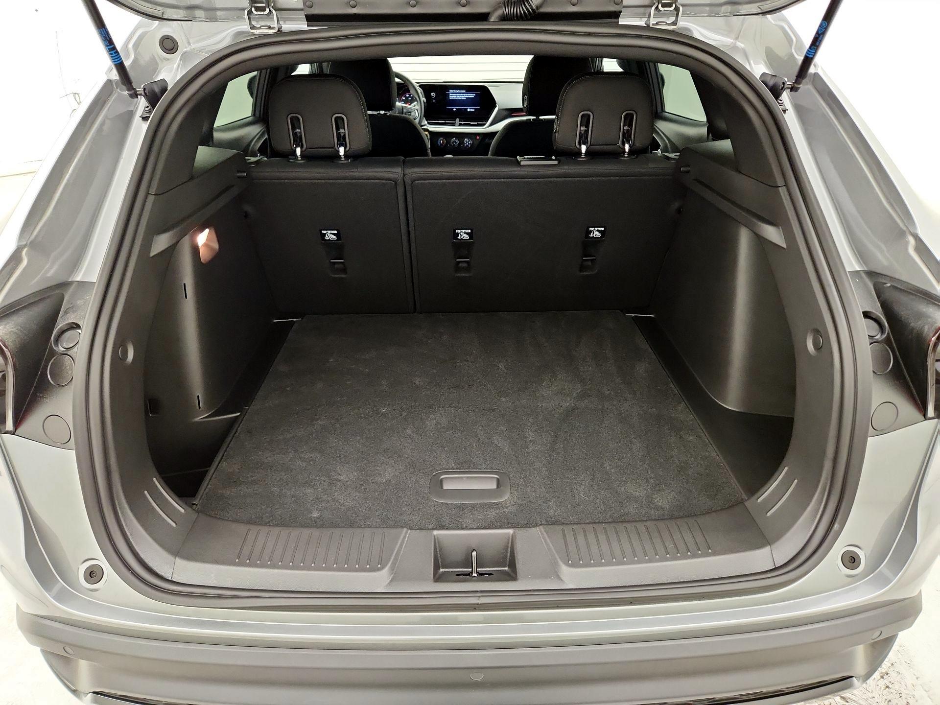 Thumbnail: 2025 Chevrolet Trax - 20