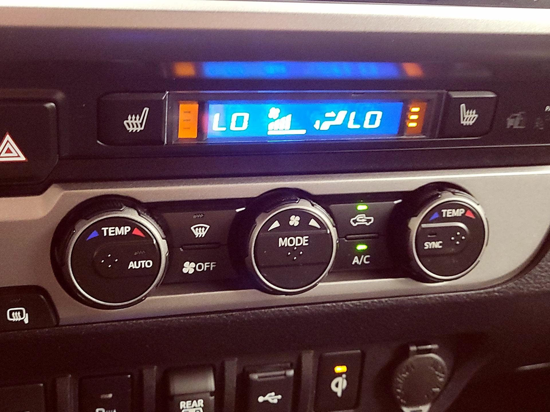 Thumbnail: 2023 Toyota Tacoma - 17