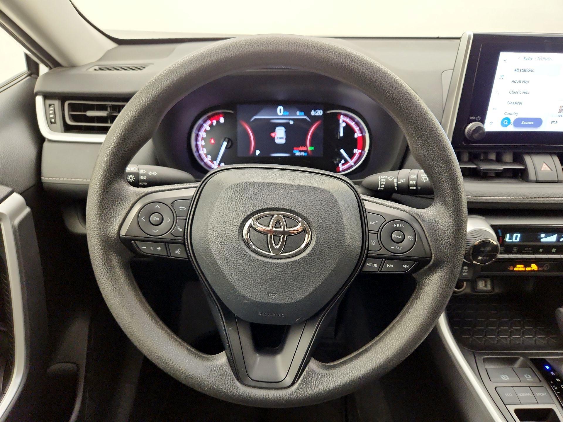 Thumbnail: 2024 Toyota RAV4 - 10