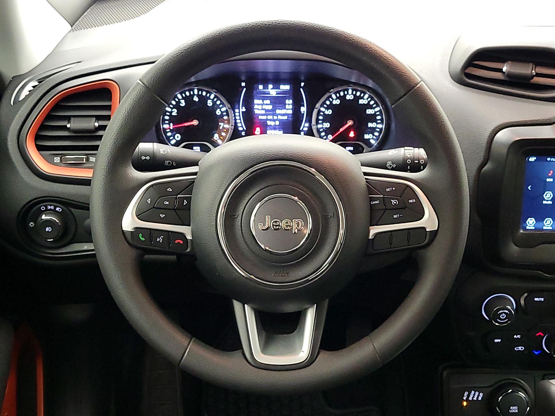 Thumbnail: 2021 Jeep Renegade - 10