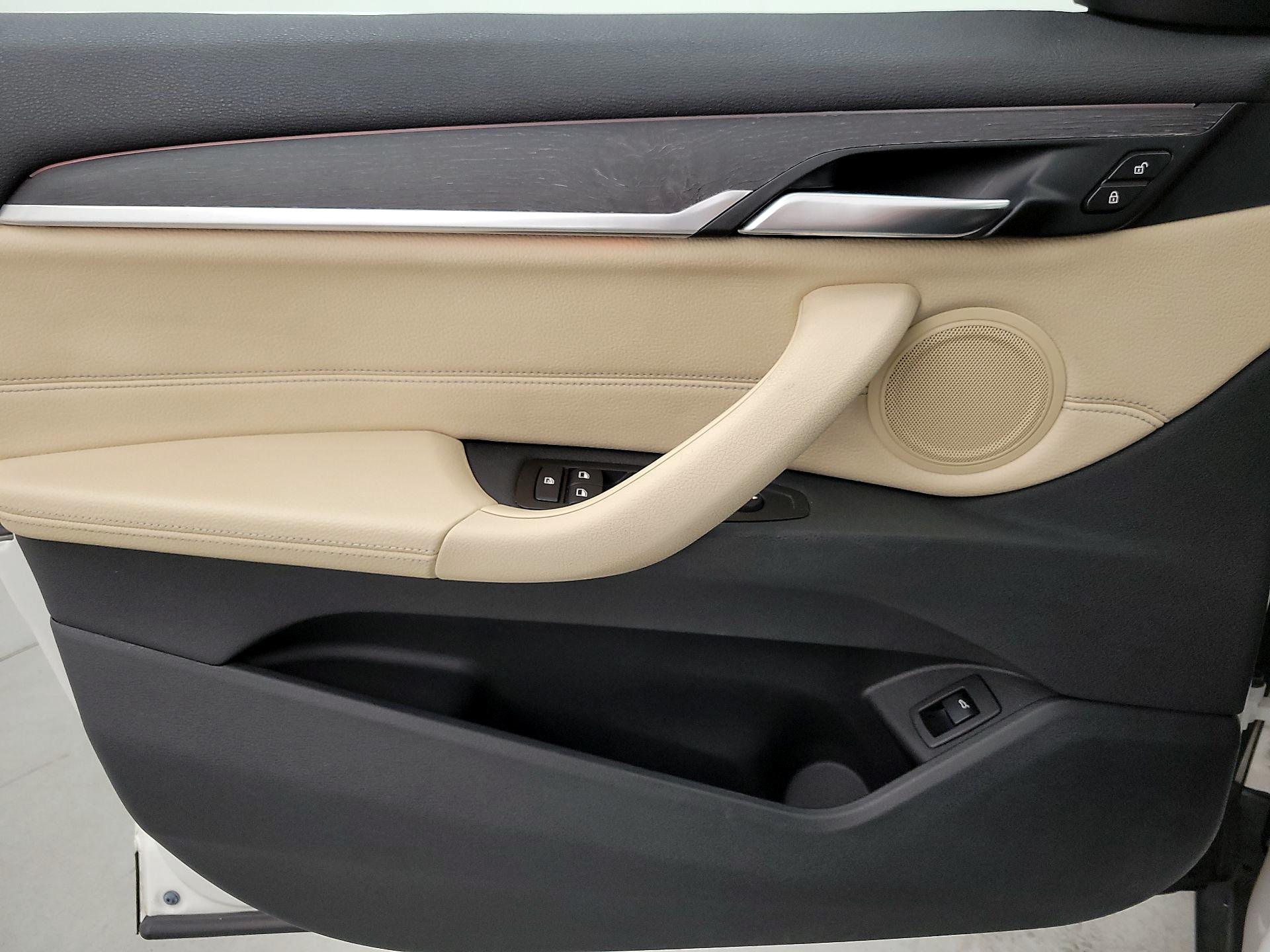 Thumbnail: 2017 BMW X1 - 12