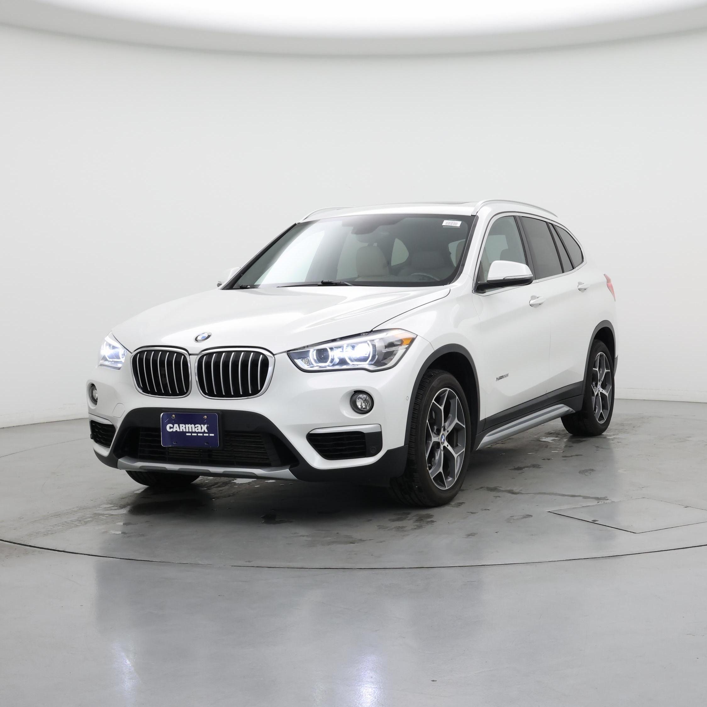 Thumbnail: 2017 BMW X1 - 4