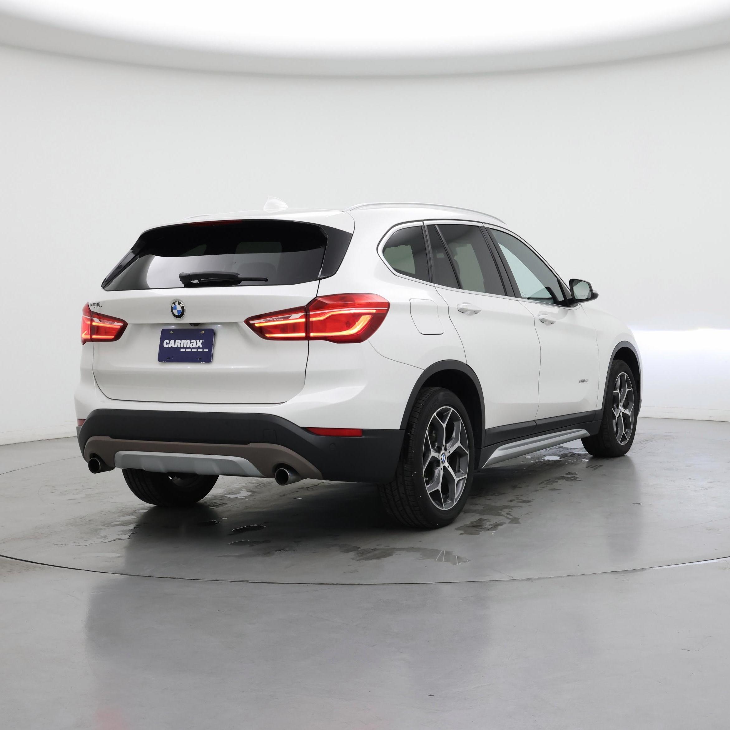 Thumbnail: 2017 BMW X1 - 8