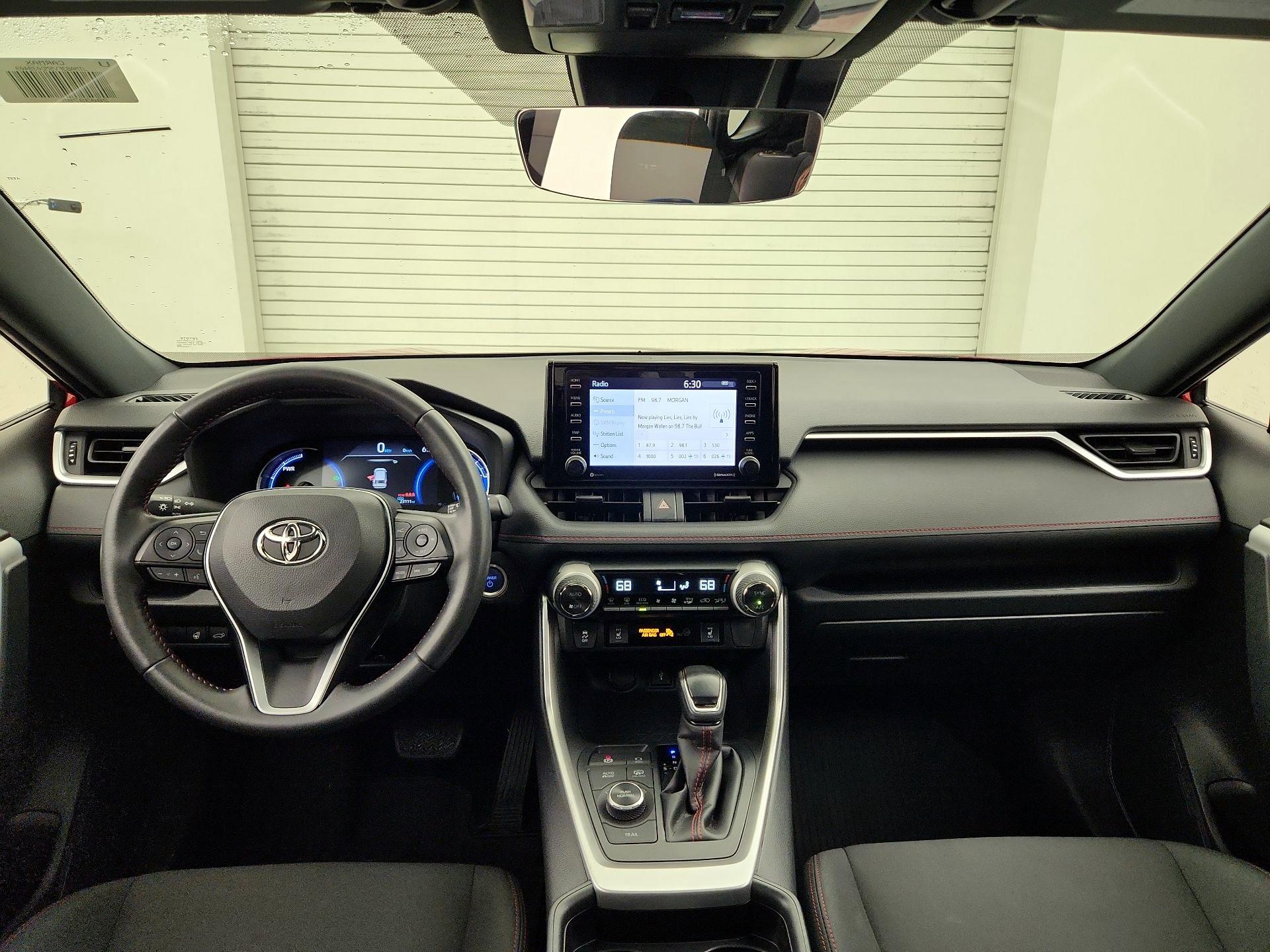 Thumbnail: 2021 Toyota RAV4 - 9