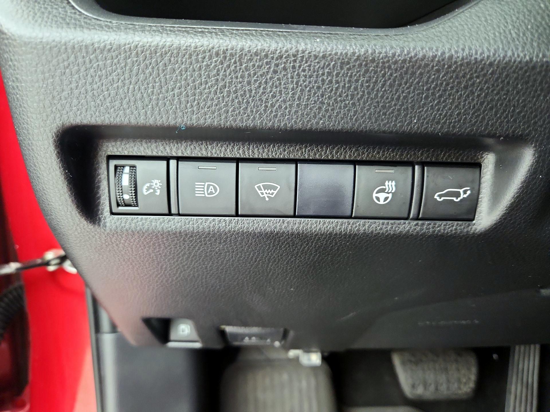 Thumbnail: 2021 Toyota RAV4 - 13