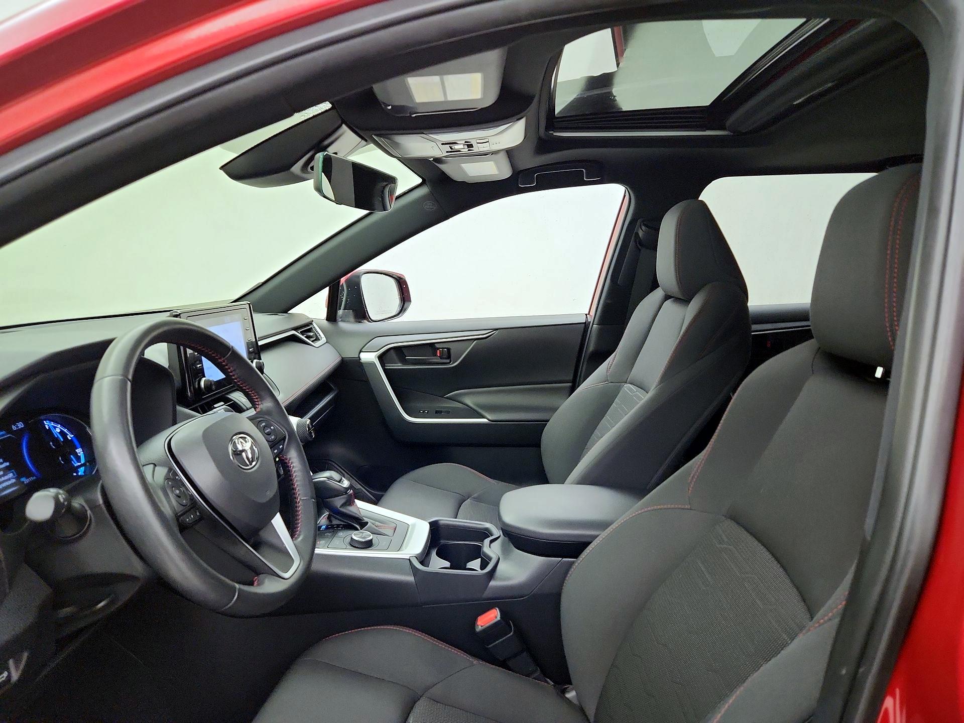 Thumbnail: 2021 Toyota RAV4 - 19
