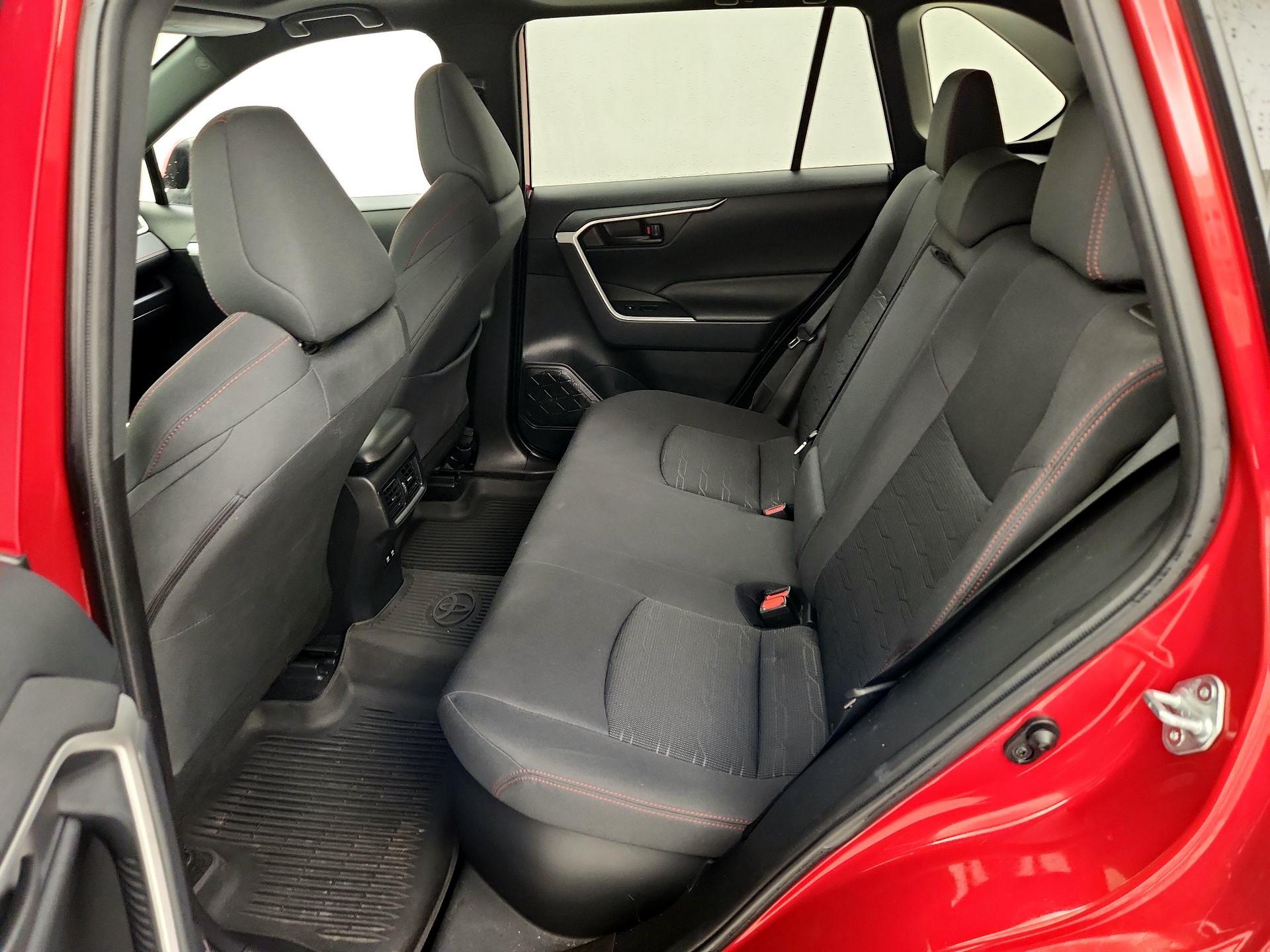 Thumbnail: 2021 Toyota RAV4 - 20
