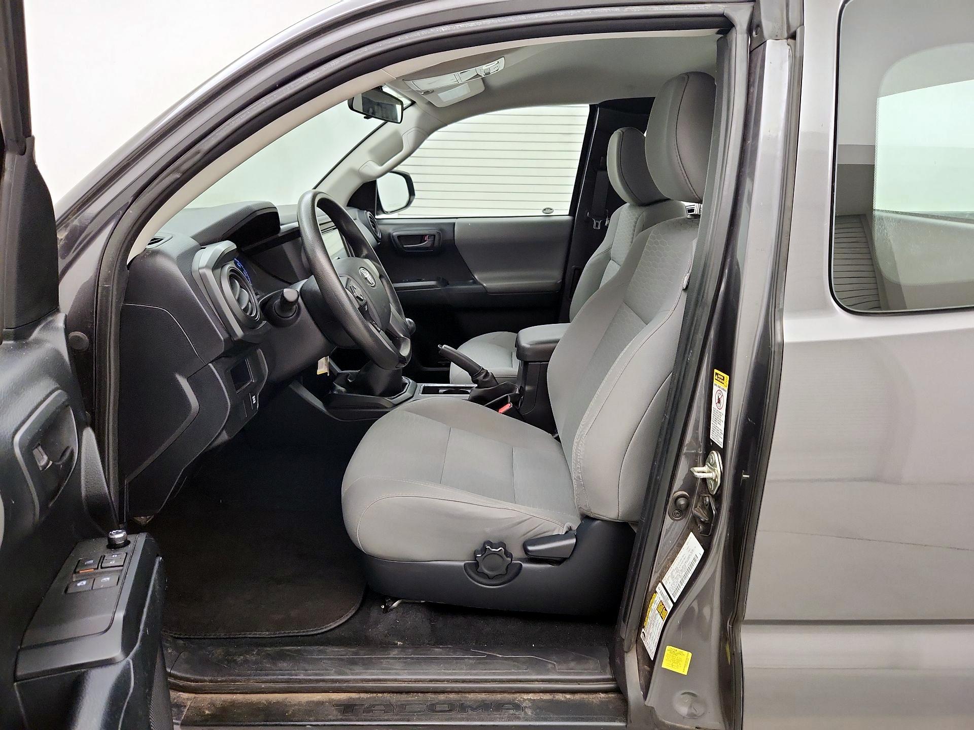 Thumbnail: 2017 Toyota Tacoma - 11