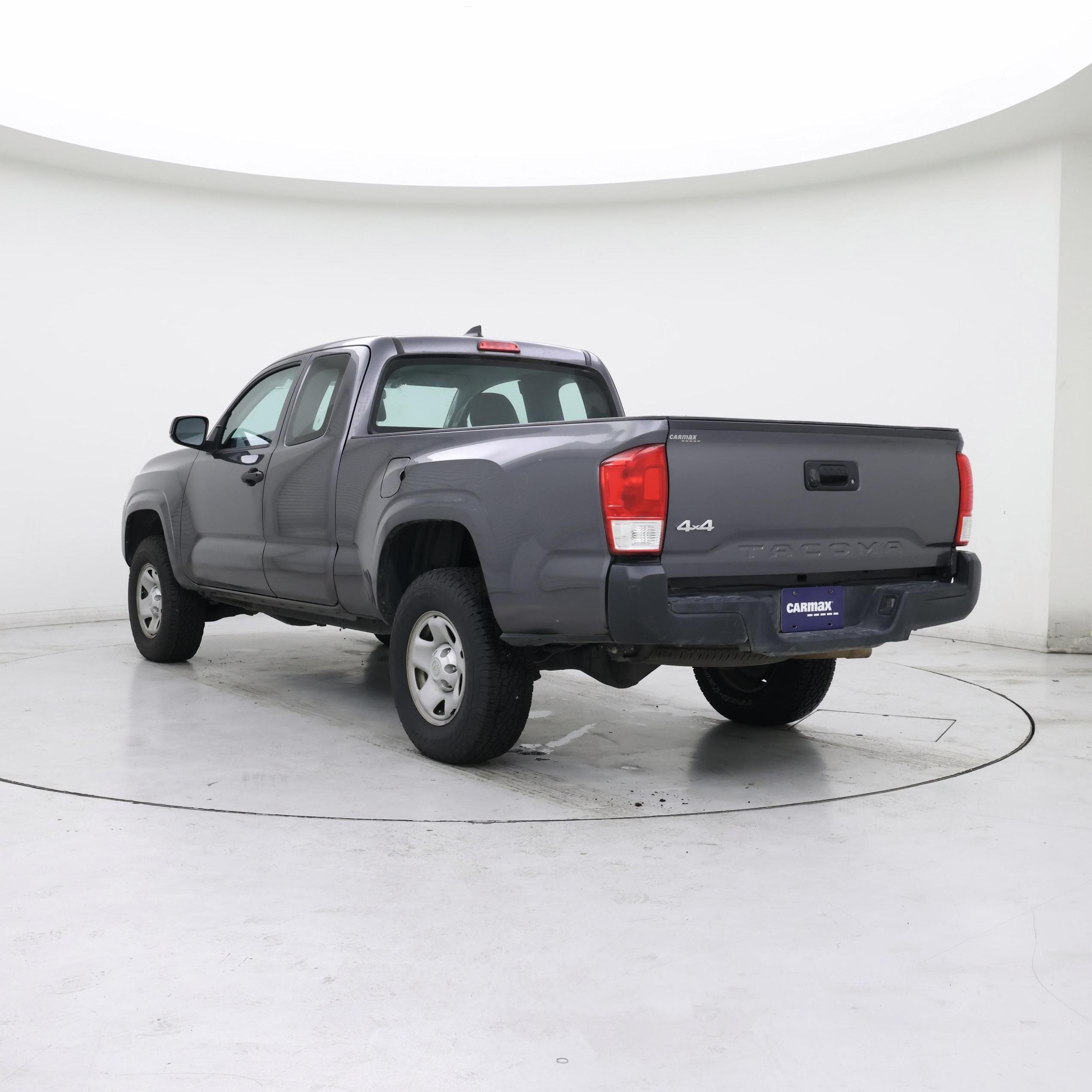 Thumbnail: 2017 Toyota Tacoma - 2