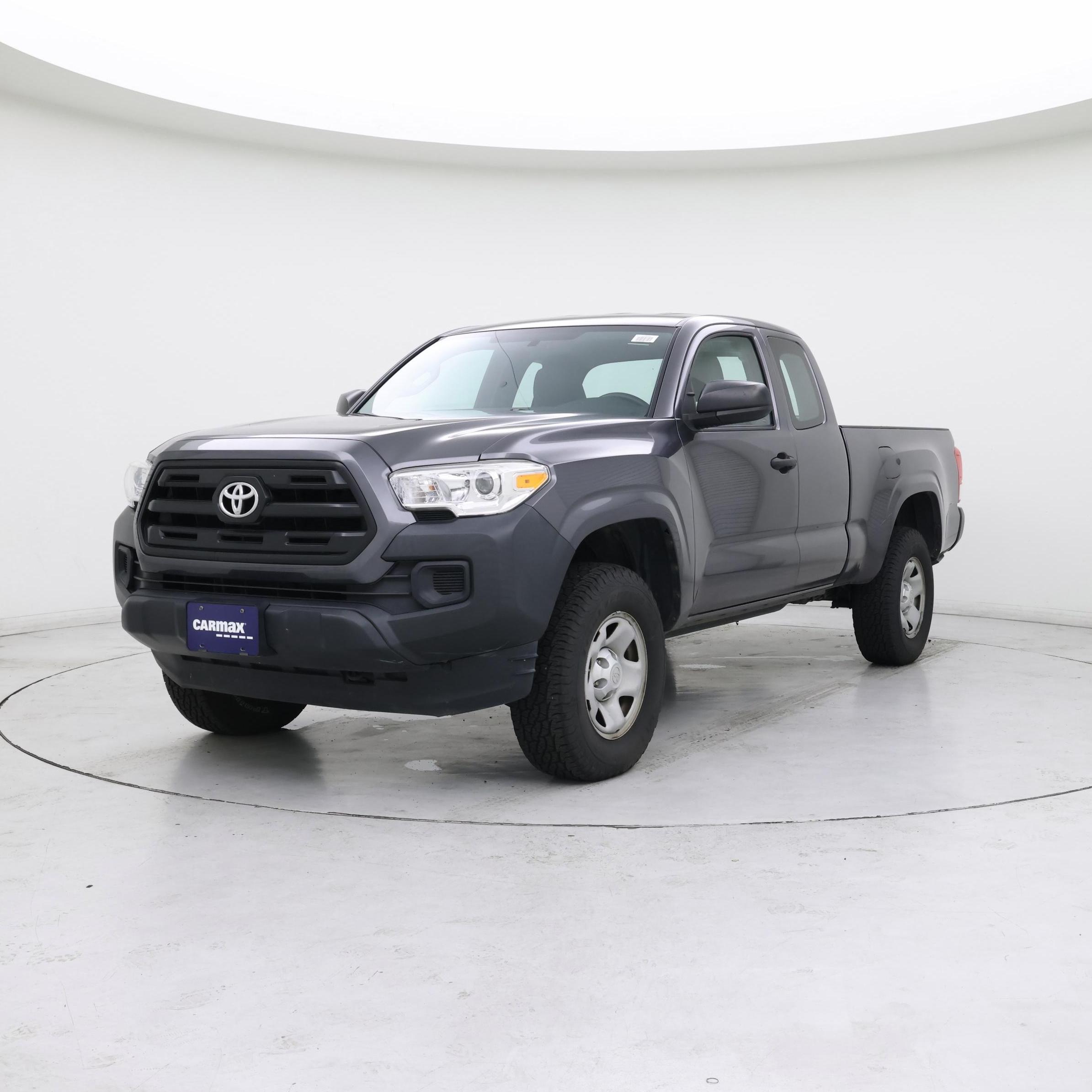 Thumbnail: 2017 Toyota Tacoma - 4