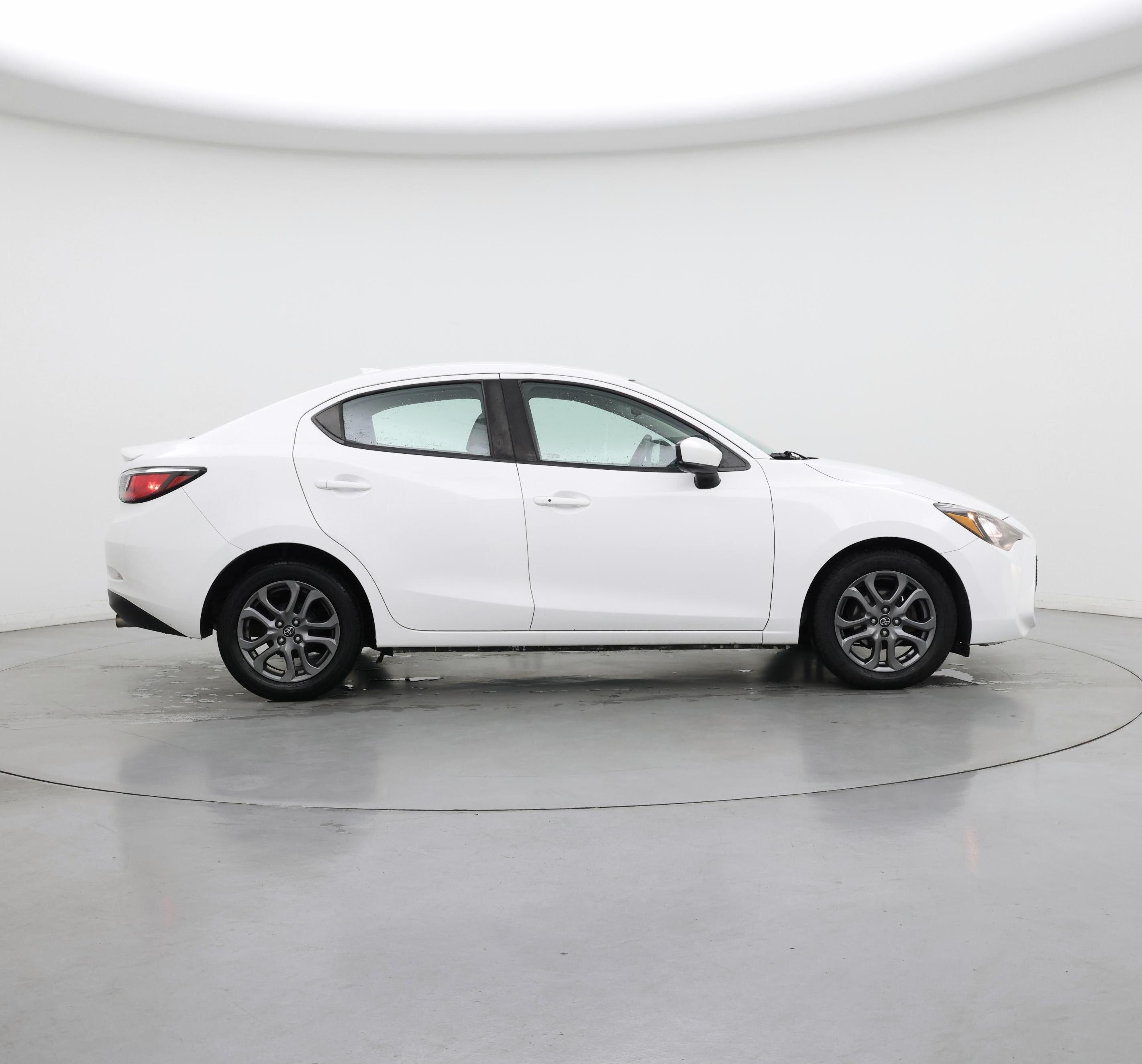 Thumbnail: 2019 Toyota Yaris - 7